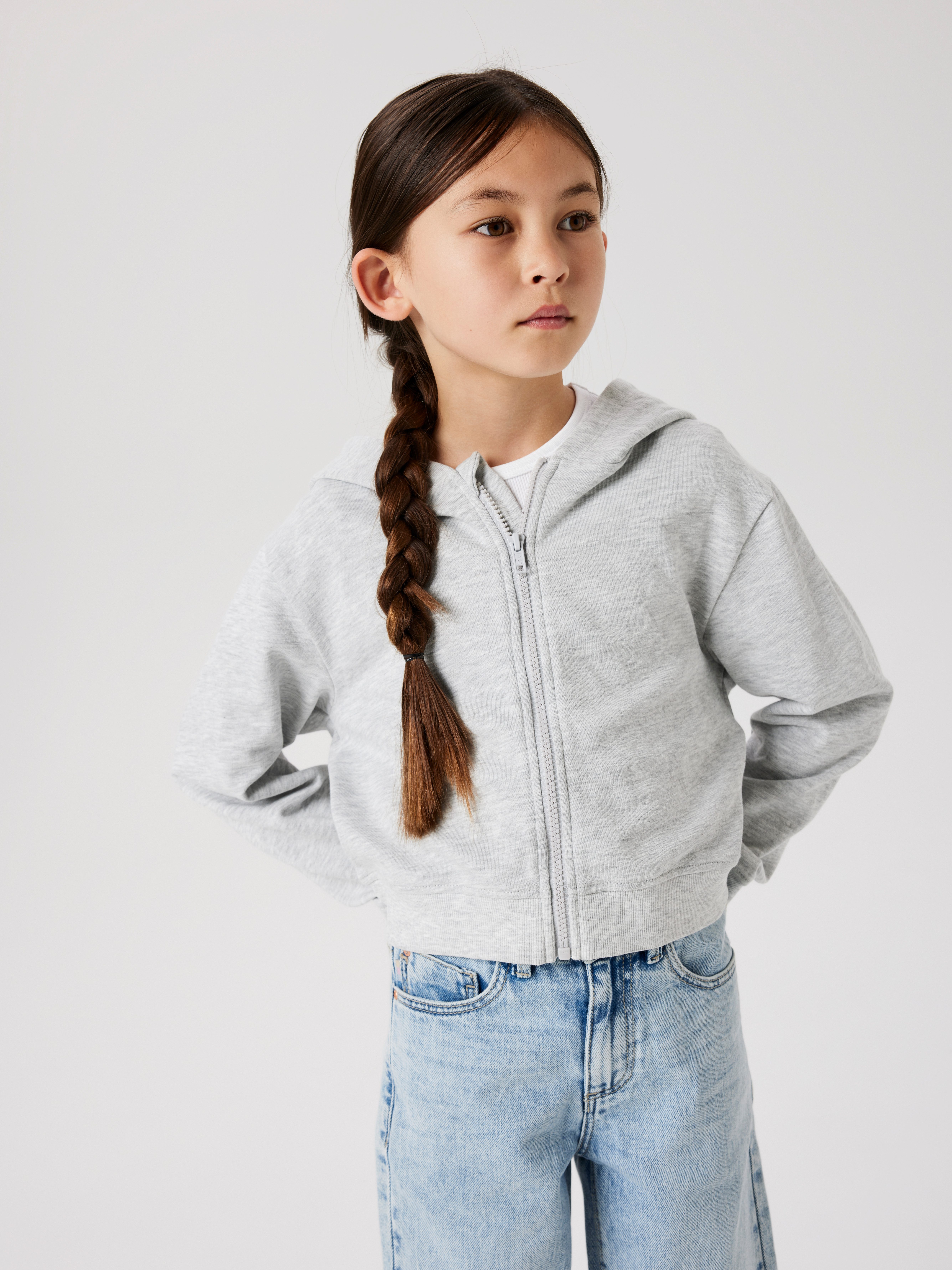 Sweatjacke NKFMILLE SHORT NREG SWE CARD WH UNB NOOS