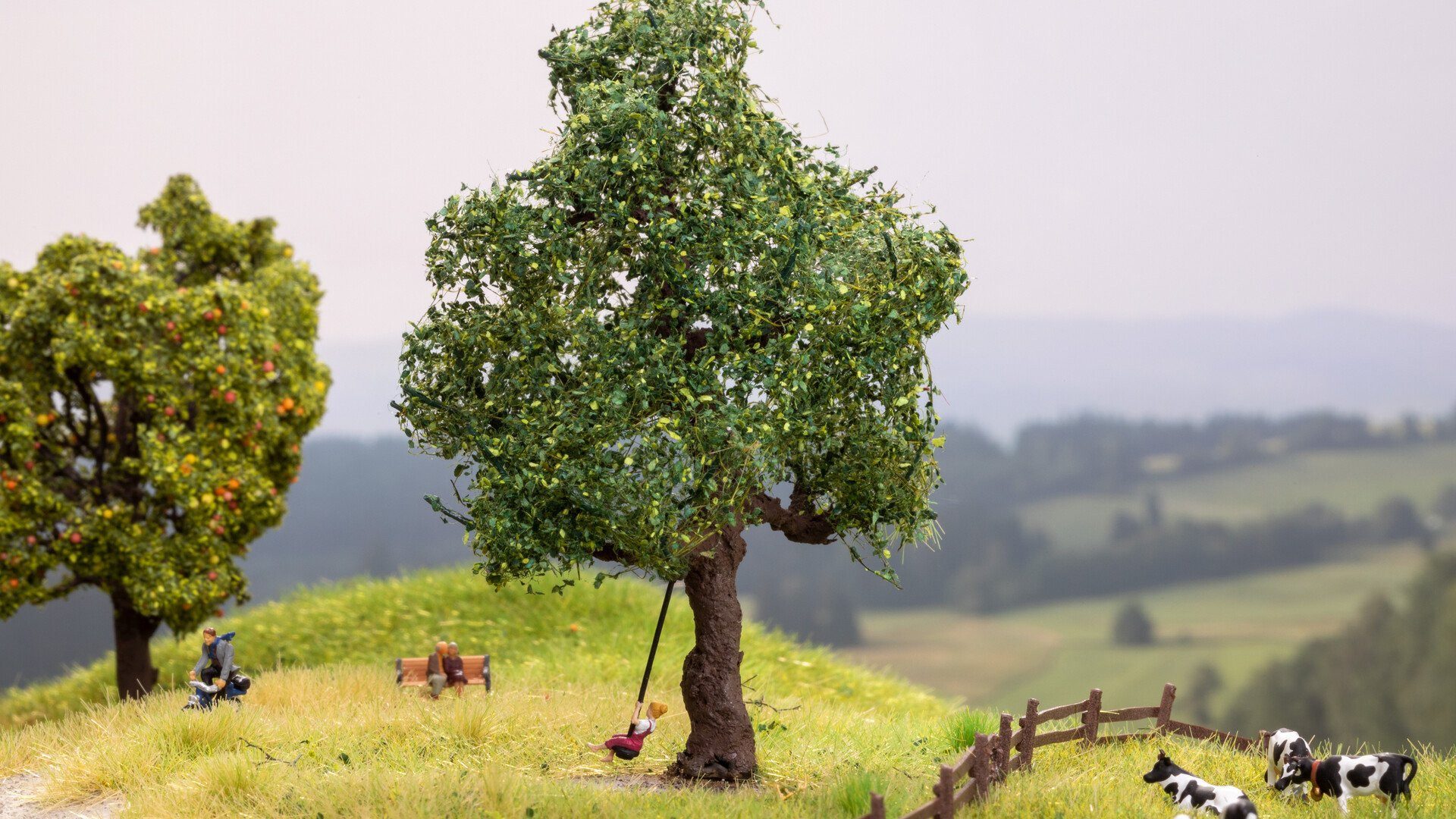 Dekobaum micro-motion Baum mit Schaukel, für Modellbau im M