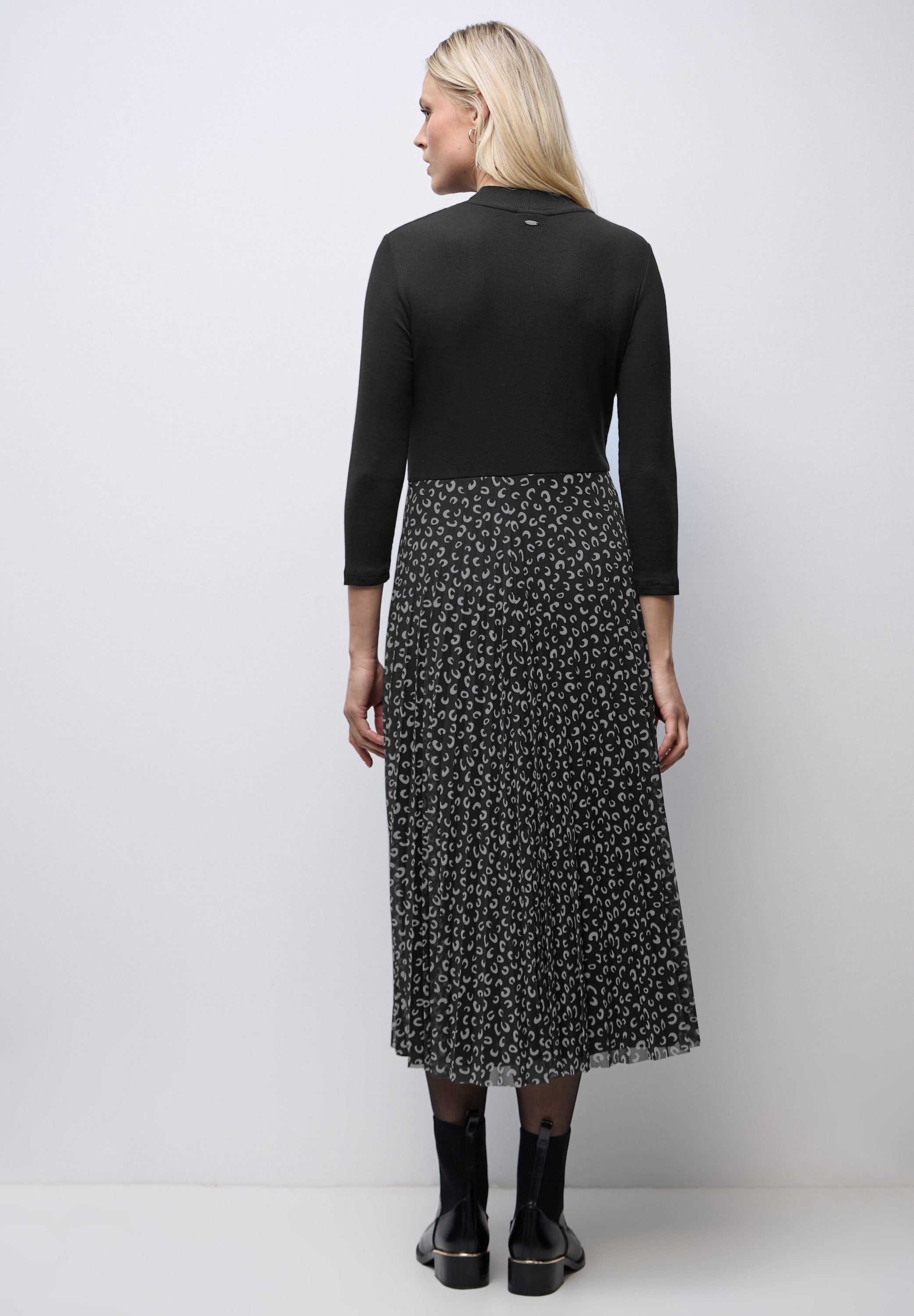 STREET ONE Midikleid mit plissiertem Rockteil günstig online kaufen