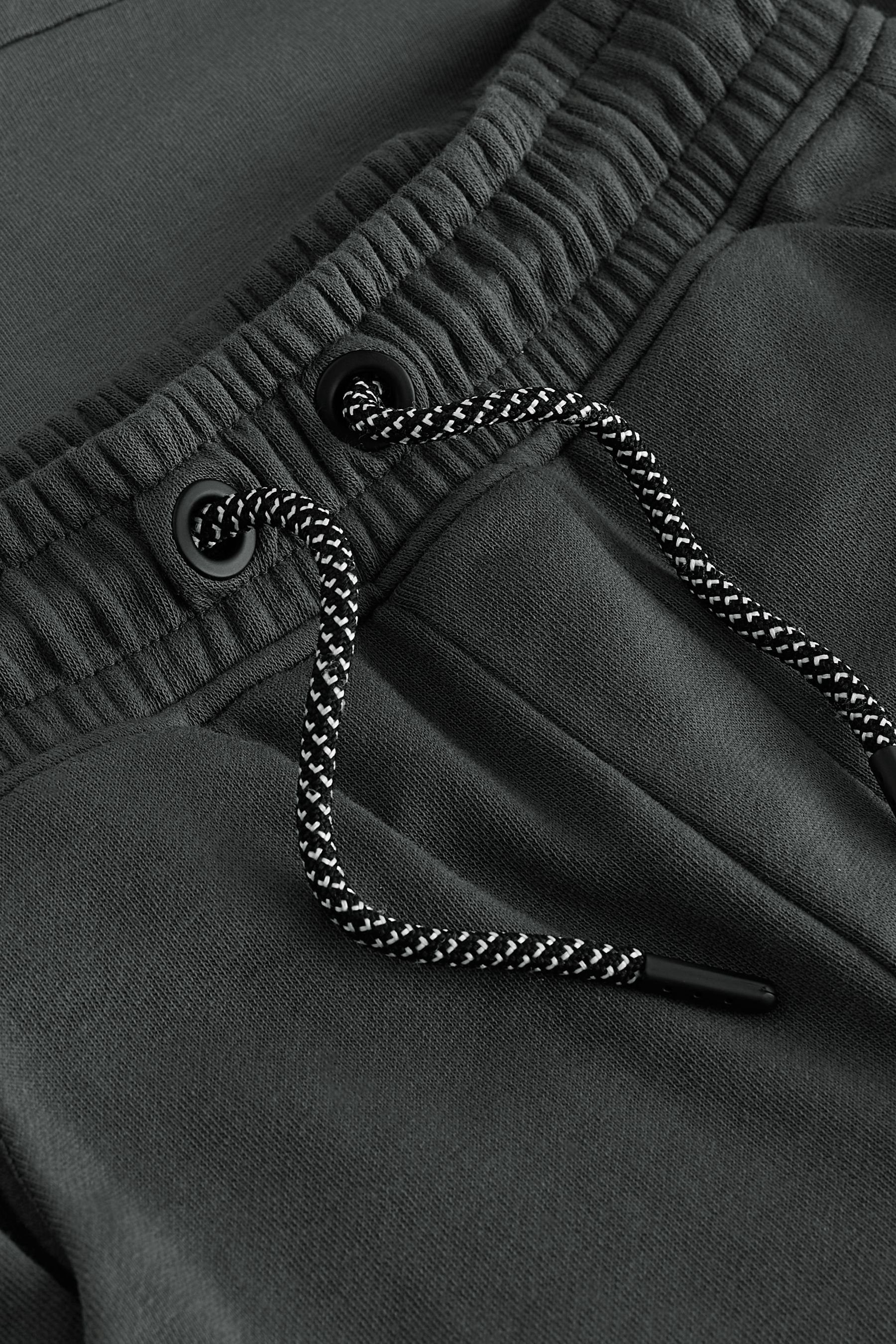 Next Shirt & Hose (2-tlg) Jogginghose Charcoal Utility-Set und T-Shirt im Grey