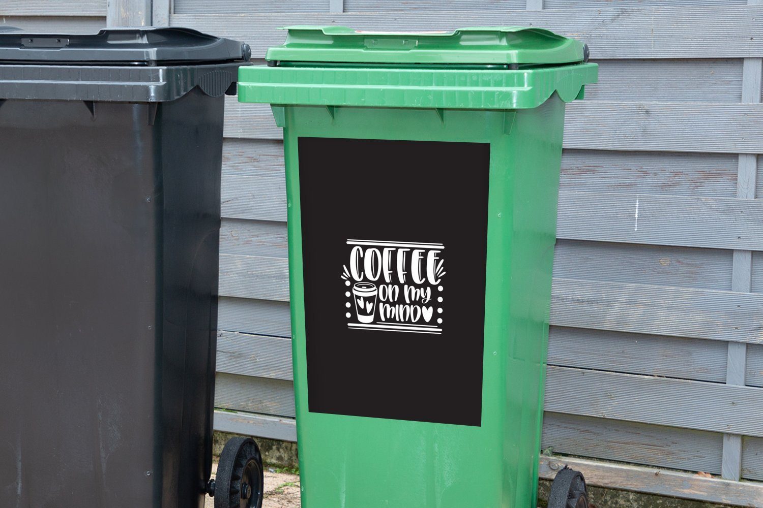 St), Sprichwörter Wandsticker Sticker, Mülltonne, MuchoWow - Kaffee Mülleimer-aufkleber, Schwarz Container, - Abfalbehälter (1