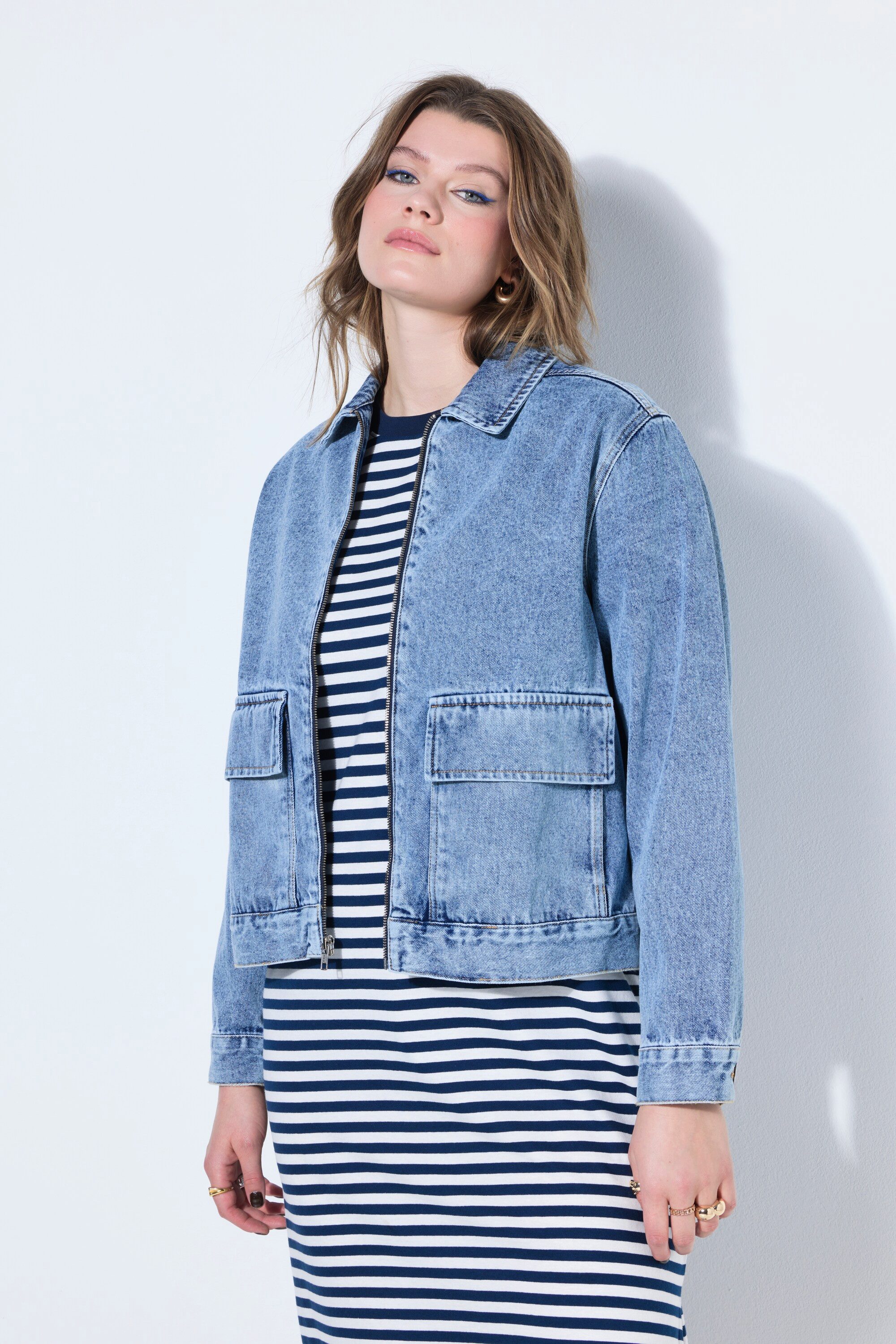 Studio Untold Sommerjacke Jeansjacke Boxy Shape Zipper viele Taschen