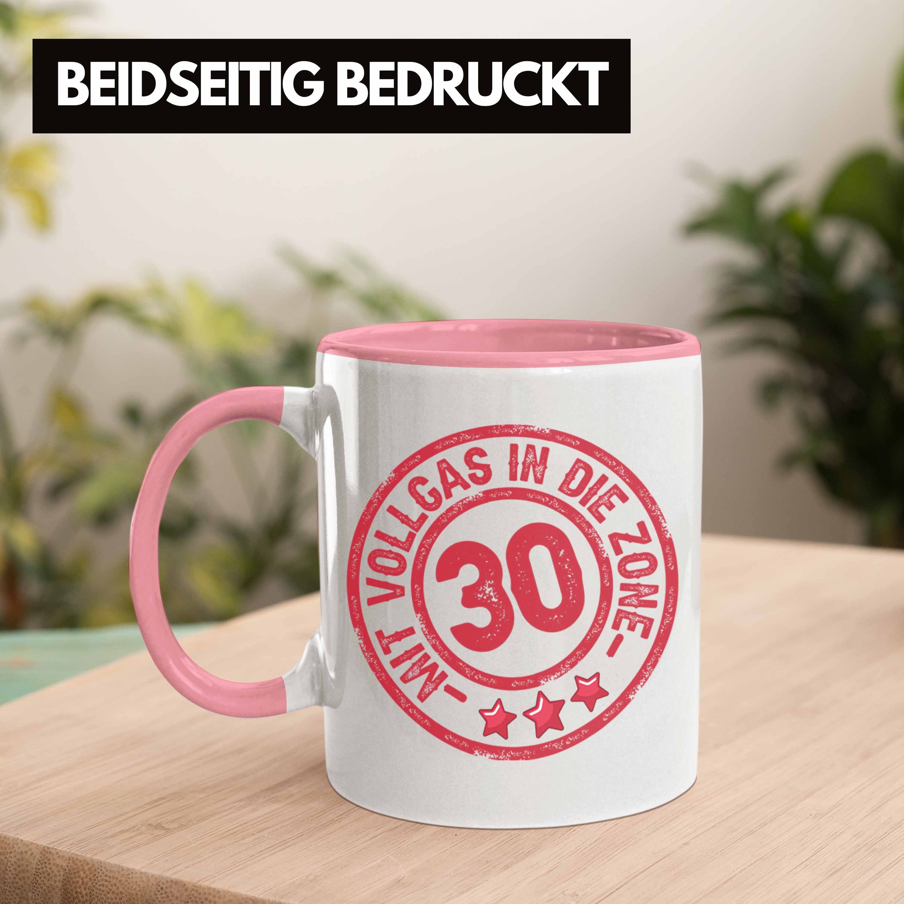 Trendation Tasse 30er Geburtstag Tasse In Rosa Geschenk Kaffee-Becher Die 30 Zon Mit Vollgas