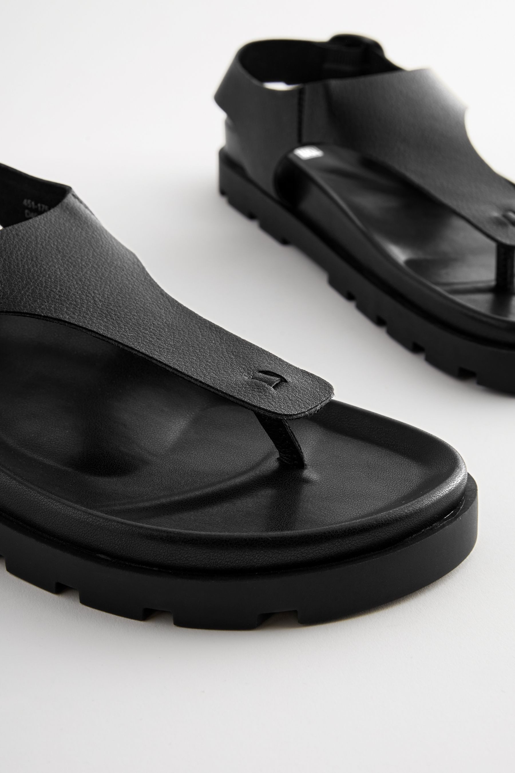Next Zehentrenner aus Leder mit Fußbett günstig online kaufen