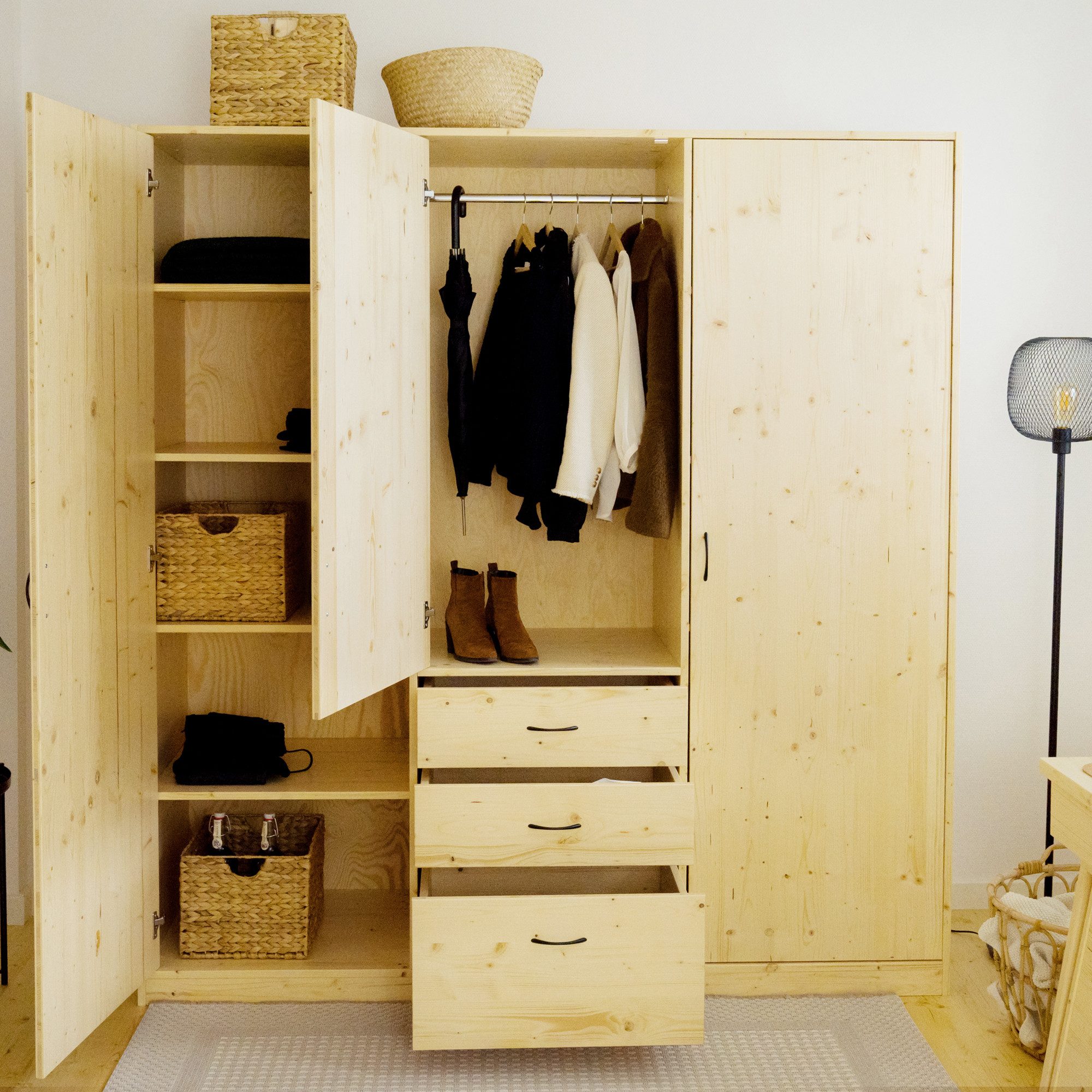 WOMONY Kleiderschrank / Schrank / mit 3 Türen und Schubladen, 186 x 59 x 19 günstig online kaufen