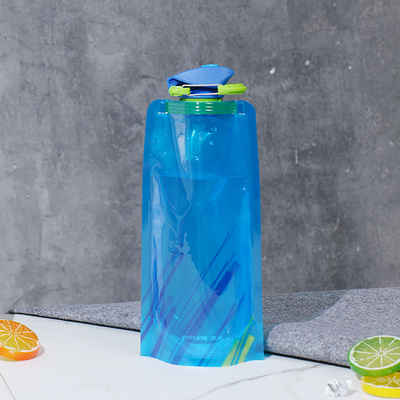 Mrichbez Trinkflasche Zusammenklappbare und wiederverwendbare Wasserflasche (mit Karabiner), Große Kapazität 700ML