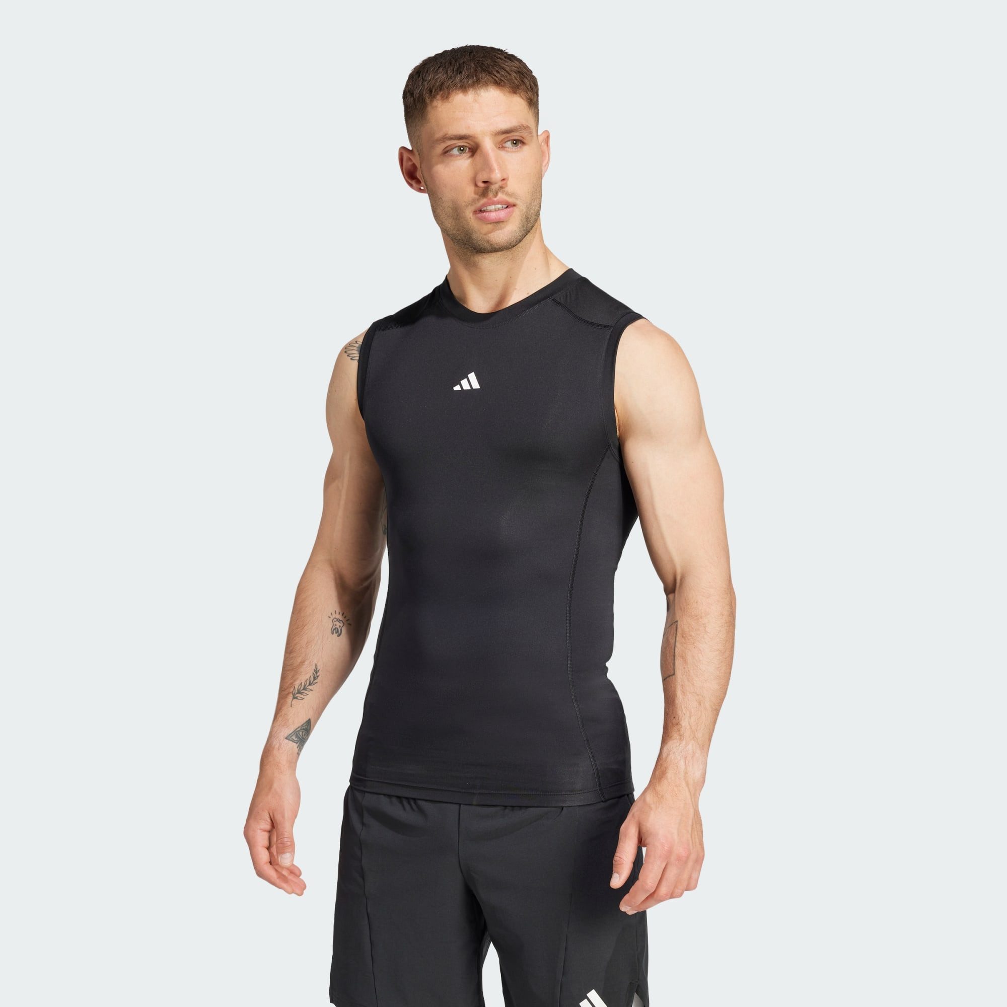 adidas Performance Trainingsshirt TECHFIT COMPRESSION TRAINING SLEEVELESS T-SHIRT (1-tlg)