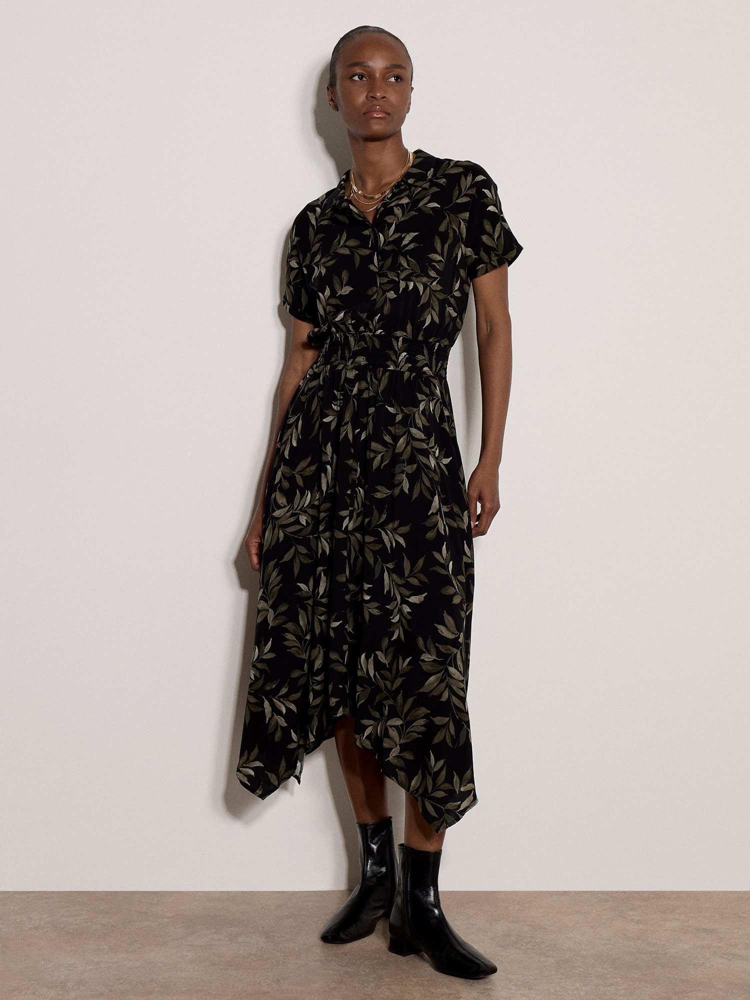 Apricot Midikleid Midi-Kleid im Blusen-Stil mit Blattmuster