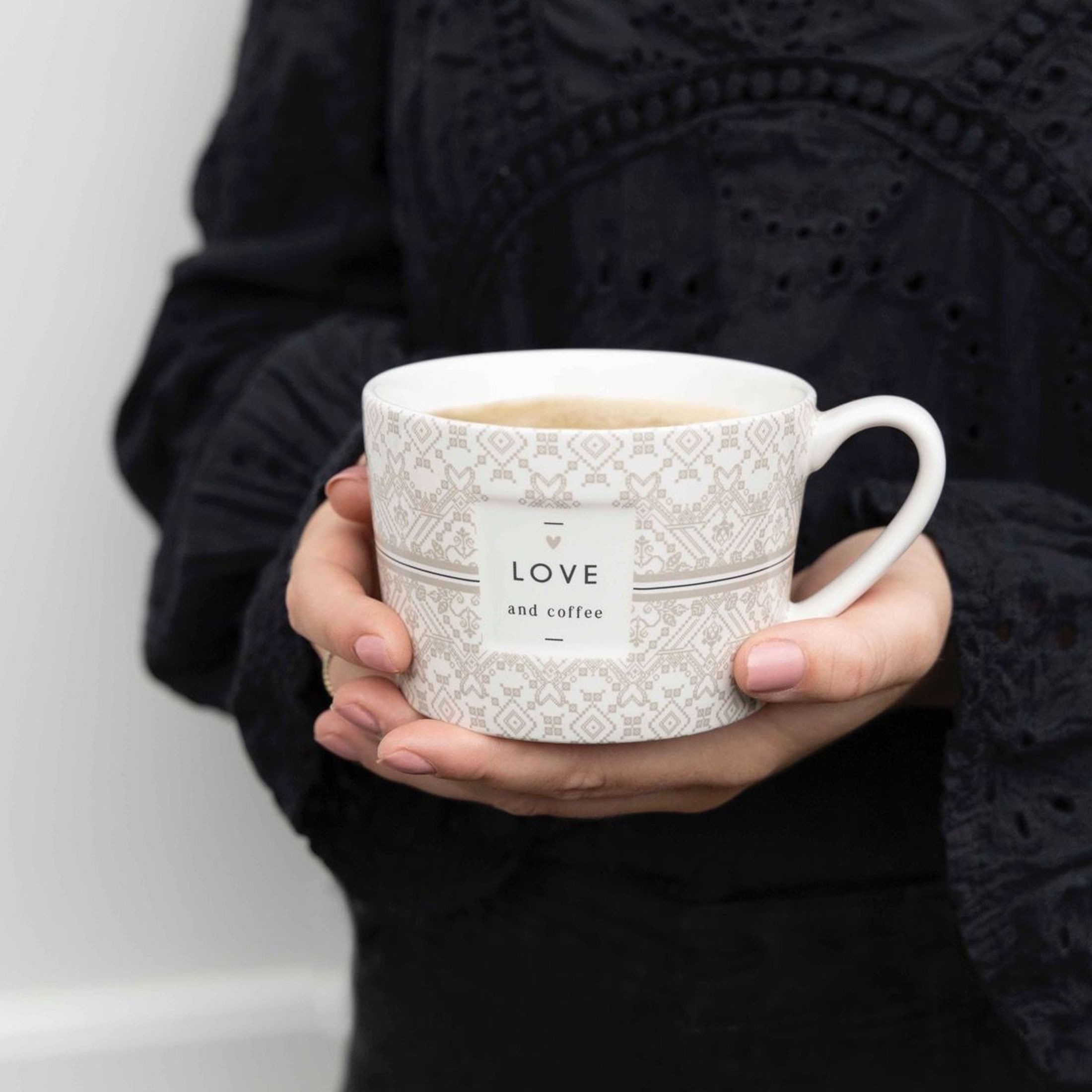 Bastion Collections Tasse Bastion Collections - Tasse Kaffeetasse 300 ml Love and Coffee RJ/CUP, Keramik