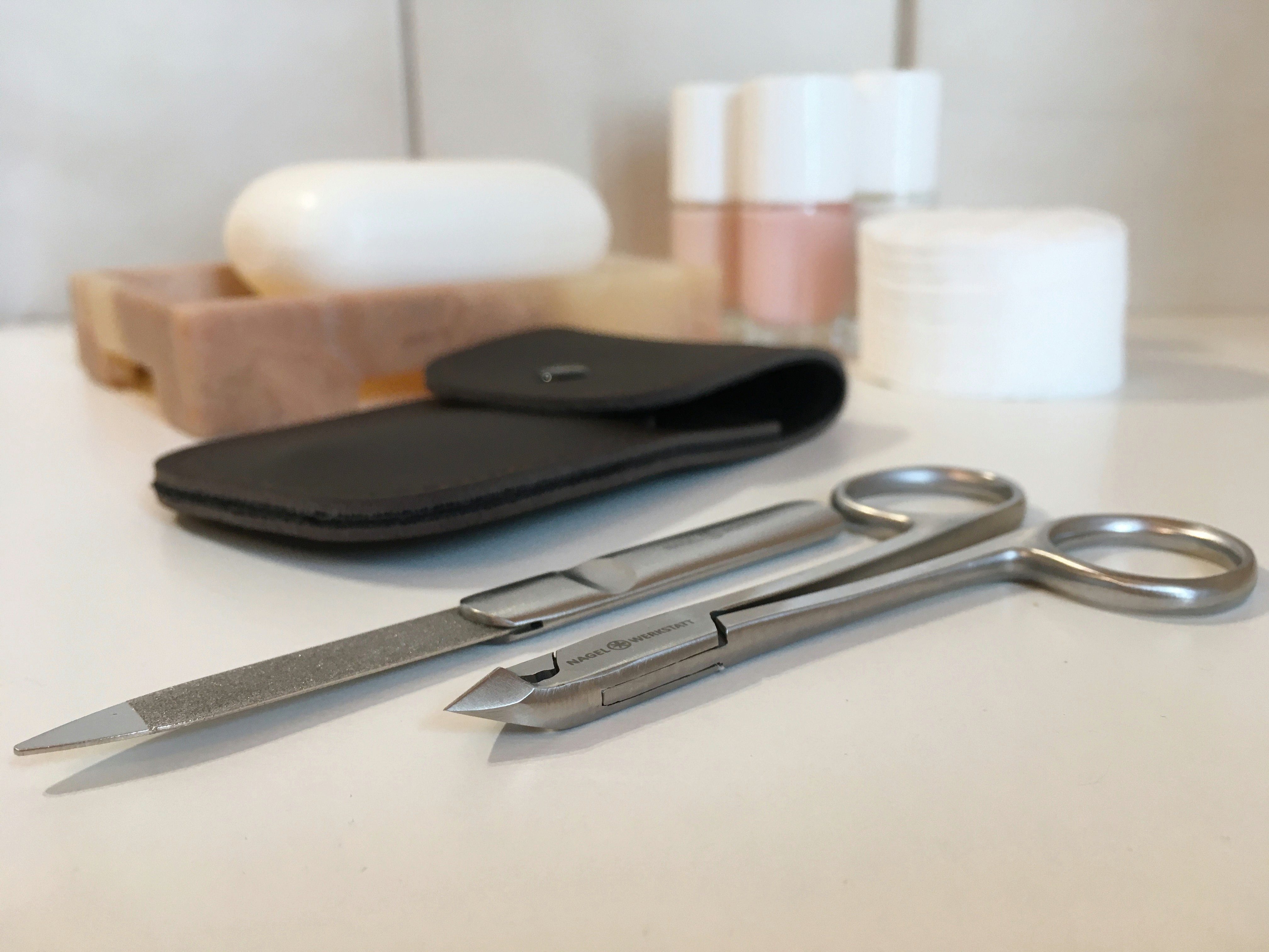 Nagelwerkstatt Nagelschere Profi Nagelknipser - feiner Nagelknipser aus rostfreiem Edelstahl, (Set, 3-tlg), Gebogene, sehr scharfe Schneide - für Finger- und Fußnägel