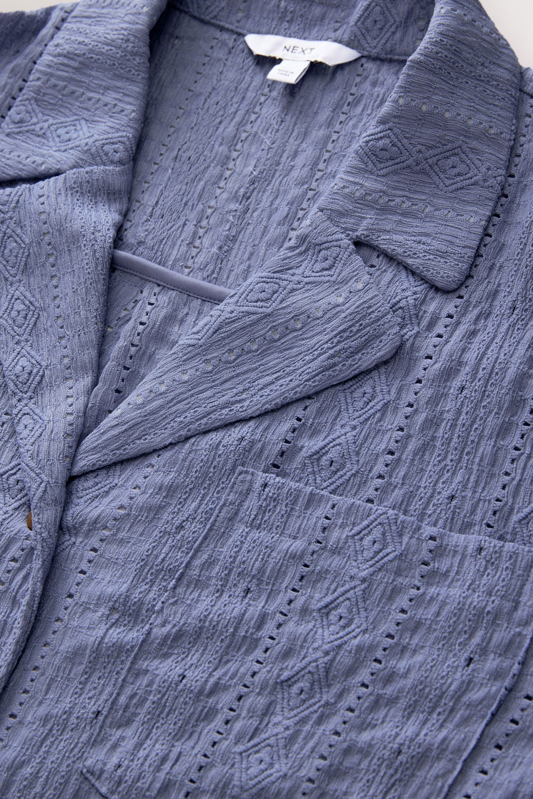 Next Kurzarmhemd Kurzärmelige Urlaubsbluse mit Lochstickerei (1-tlg) günstig online kaufen