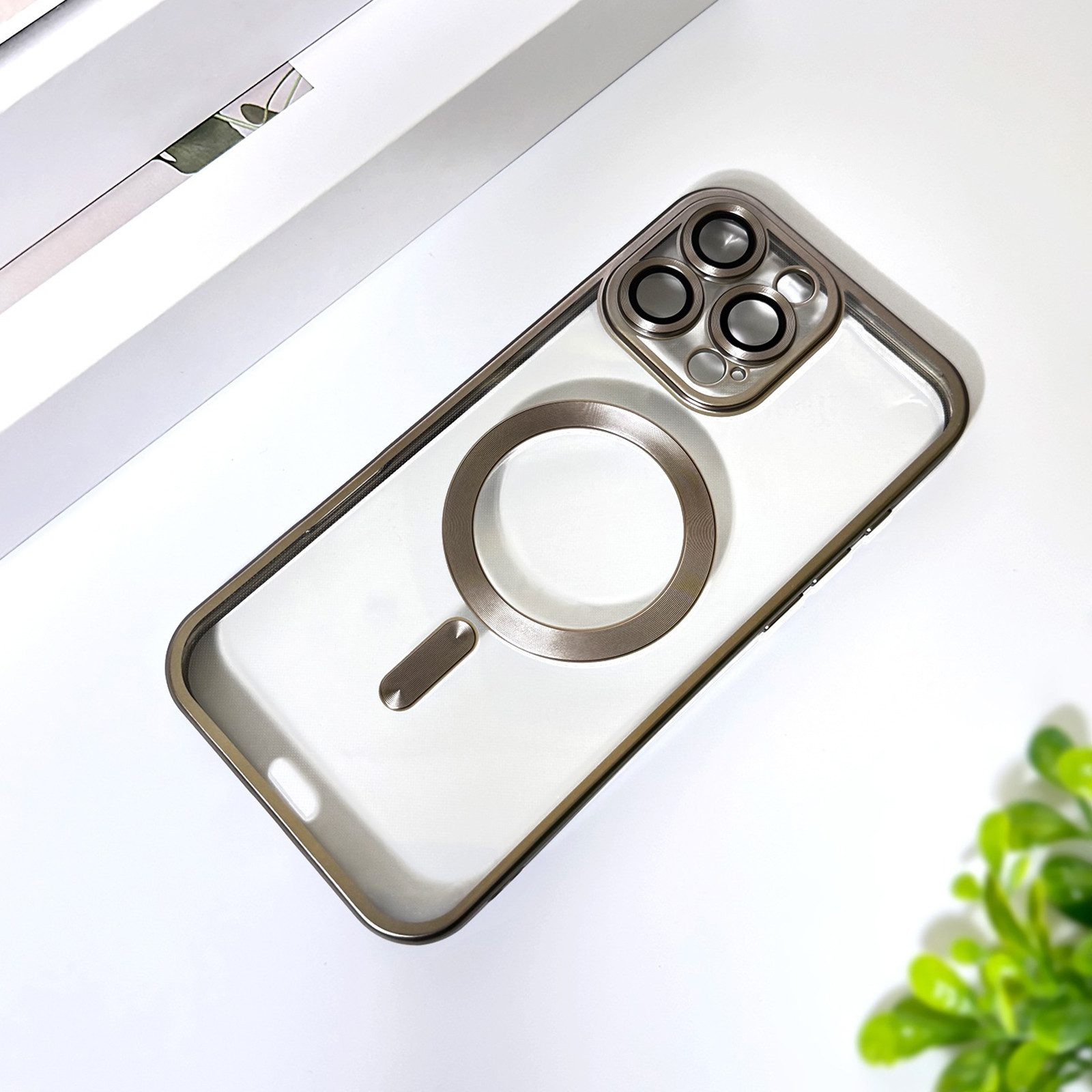 Wörleonline Handyhülle für iPhone 16 Pro / iPhone 16 Pro Max mit integriertem Kameraschutz, TPU Schutzhülle in passendem Titan-Farbton, MagSafe kompatible Hülle