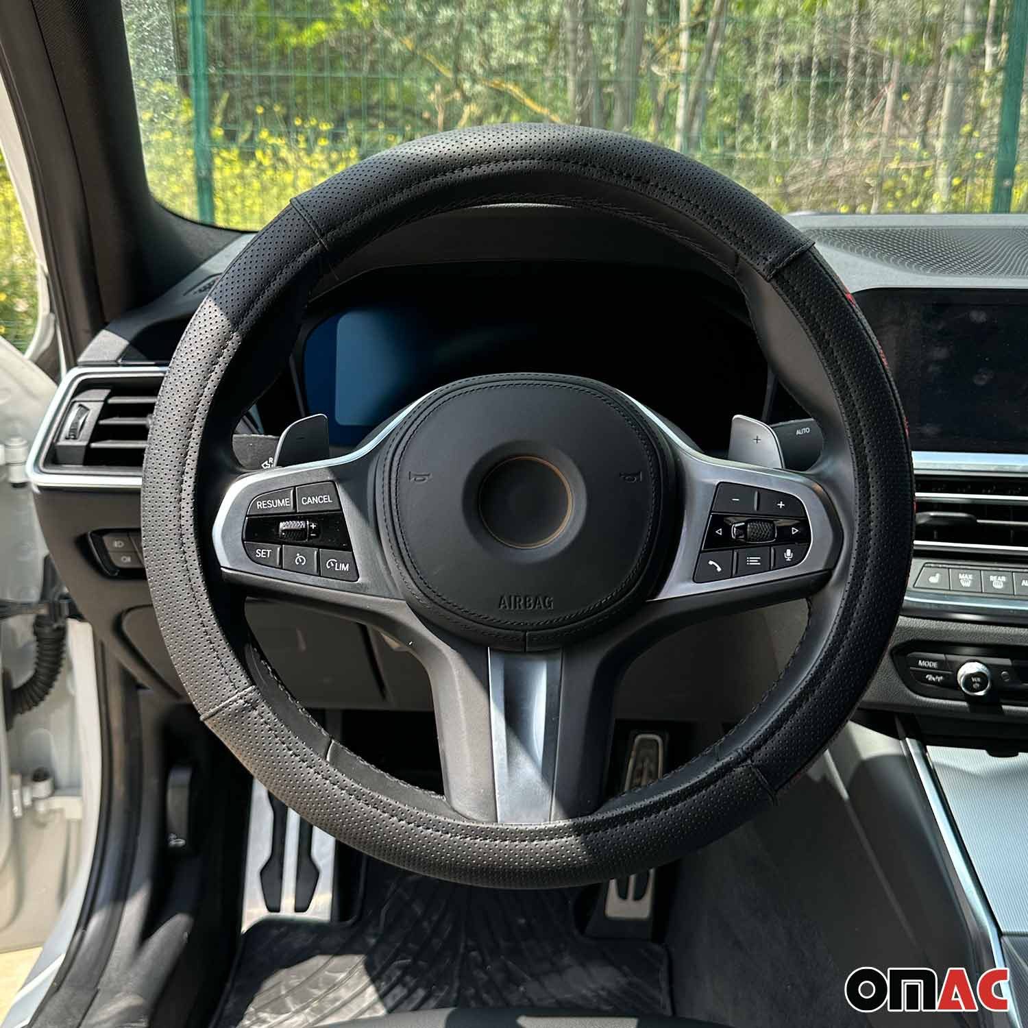 OMAC Steering Wheel Cover, Steering Wheel Protector, Steering Wheel Cover, Black with Red Stitching, Ø 38-40 cm, (1-piece), Odorless, Easily Adjustable, Flexible