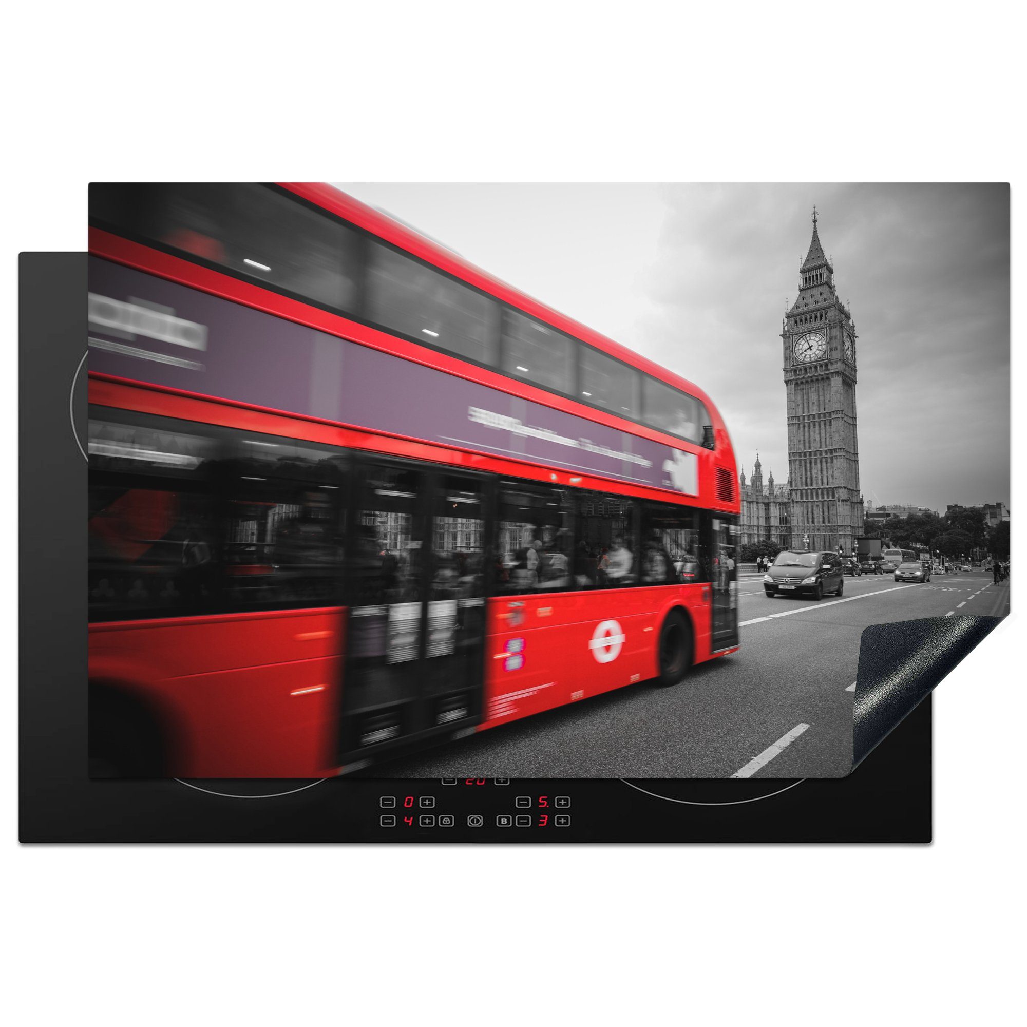 MuchoWow Herdblende-/Abdeckplatte Ein Schwarz-Weiß-Foto eines roten Busses am Big Ben, Vinyl, (1 tlg), 81x52 cm, Induktionskochfeld Schutz für die küche, Ceranfeldabdeckung