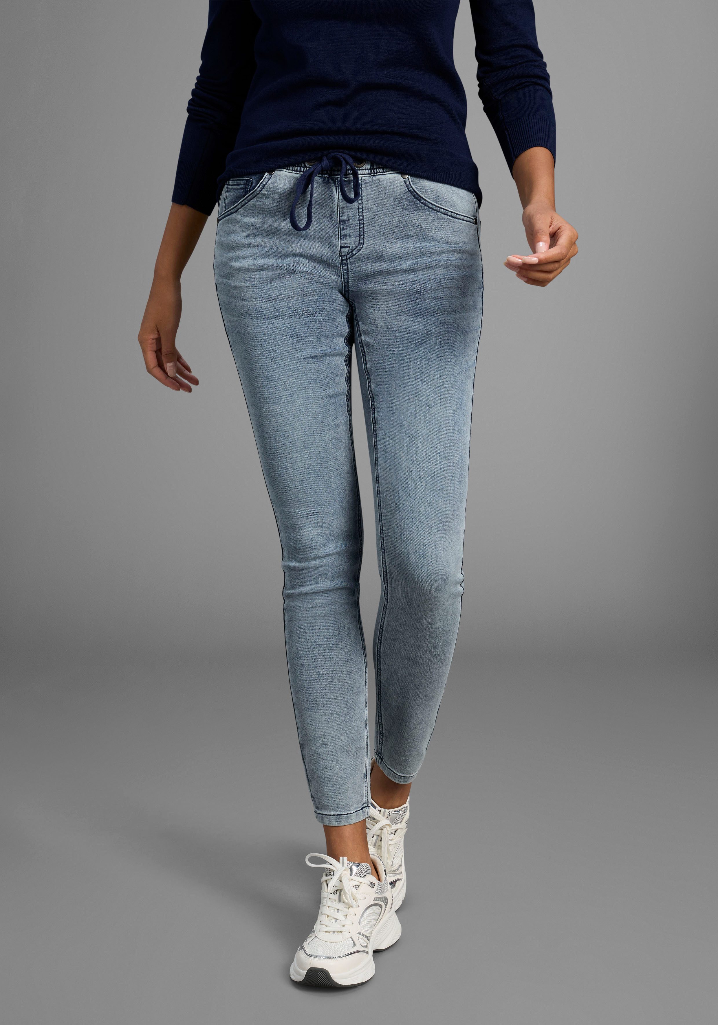 Arizona Stretch-Jeans weites Bein, normale Leibhöhe, knöchellang, mit Used-Waschung