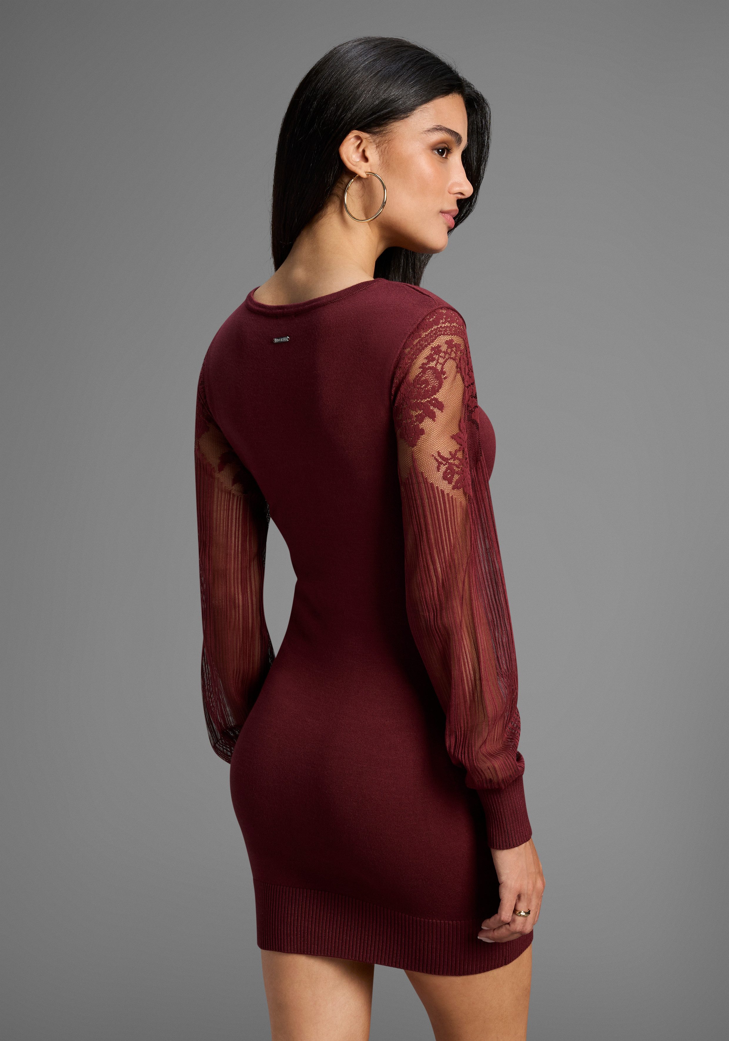 Laura Scott Strickkleid mit edlen Spitzenärmeln und tiefem V-neck