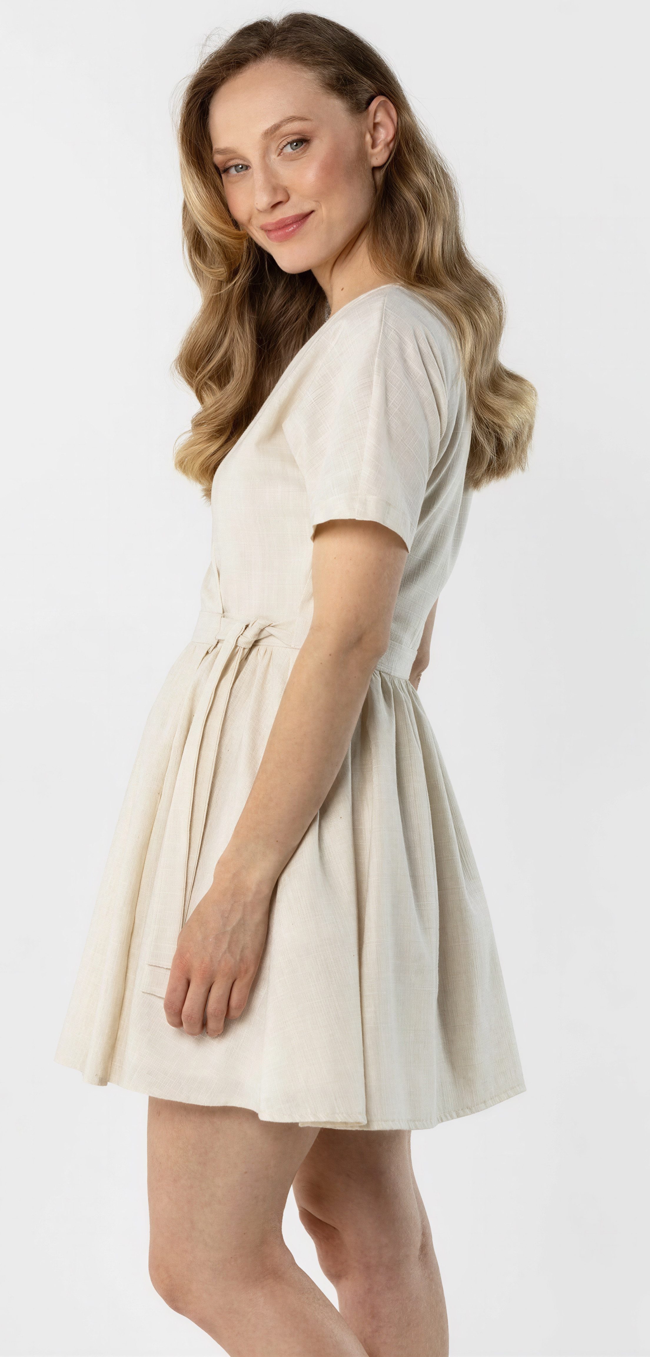 Awama Wickelkleid mit V-Ausschnitt und Bindeband