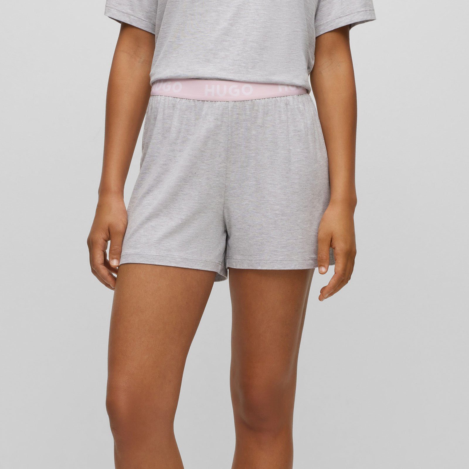 HUGO Unite mit mit sichtbarem Shorts Marken-Logos Pyjamashorts Bund