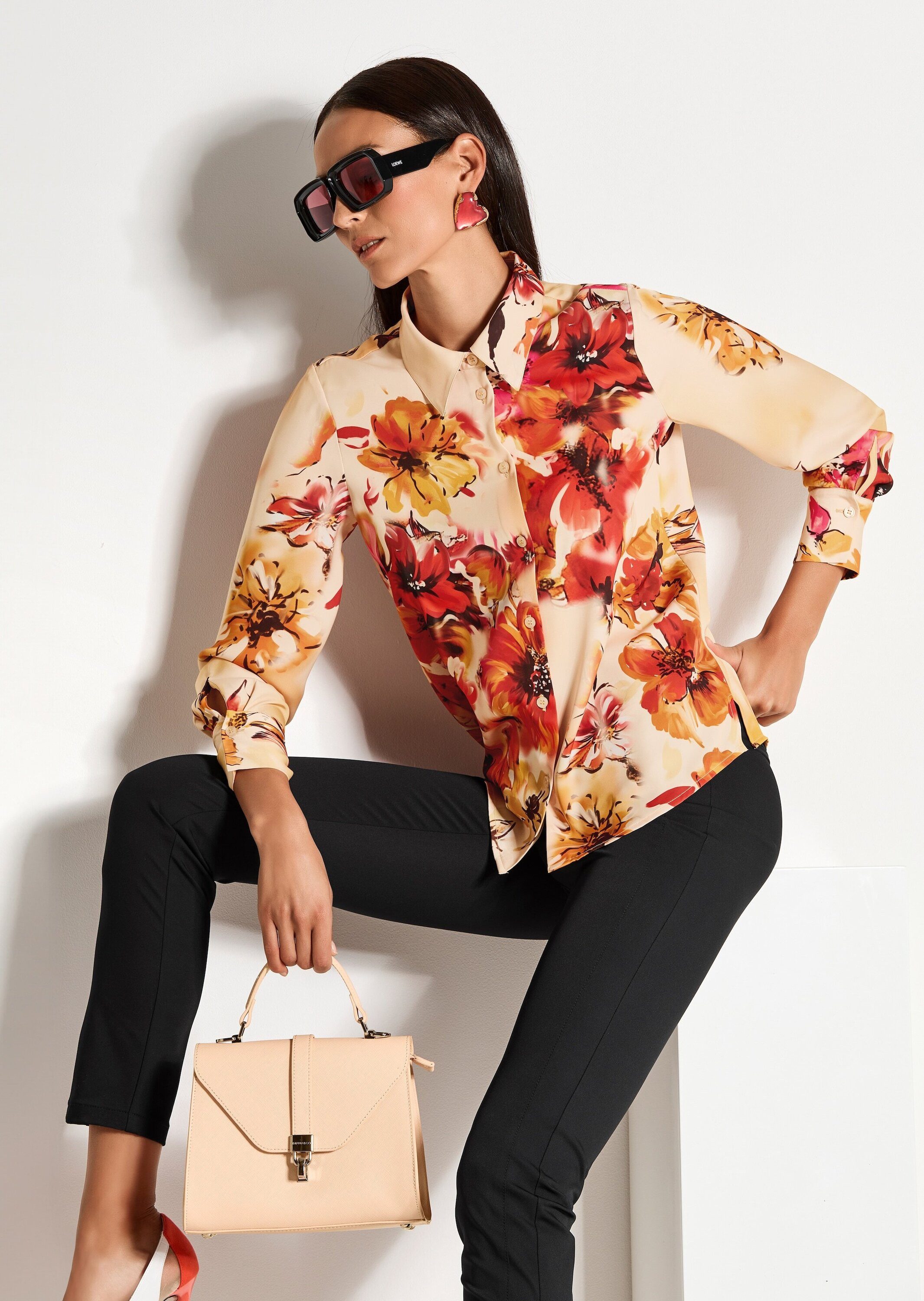 MADELEINE Langarmbluse Elegante Bluse mit Hemdkragen Florales-Muster, Knopfleiste, lange Ärmel