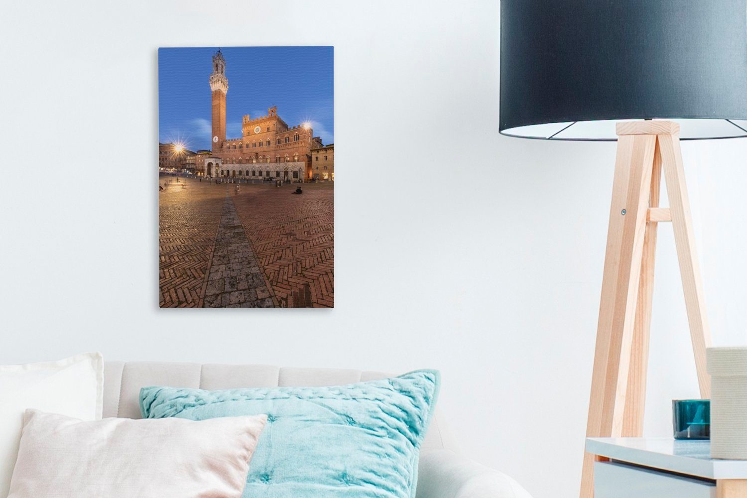 Italien, bei OneMillionCanvasses® St), Leinwandbild berühmte Siena Gemälde, Zackenaufhänger, Campo Die historische in (1 fertig und Leinwandbild cm bespannt del 20x30 inkl. Piazza