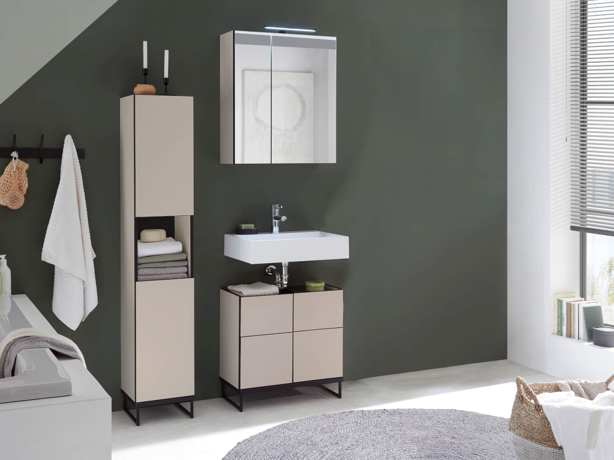 moebel-dich-auf Badmöbel-Set VENEZIA, (inklusive LED-Beleuchtung, kaschmir Spiegelschrank WBU optional mit Hoch-/Highboard), Metall Füße