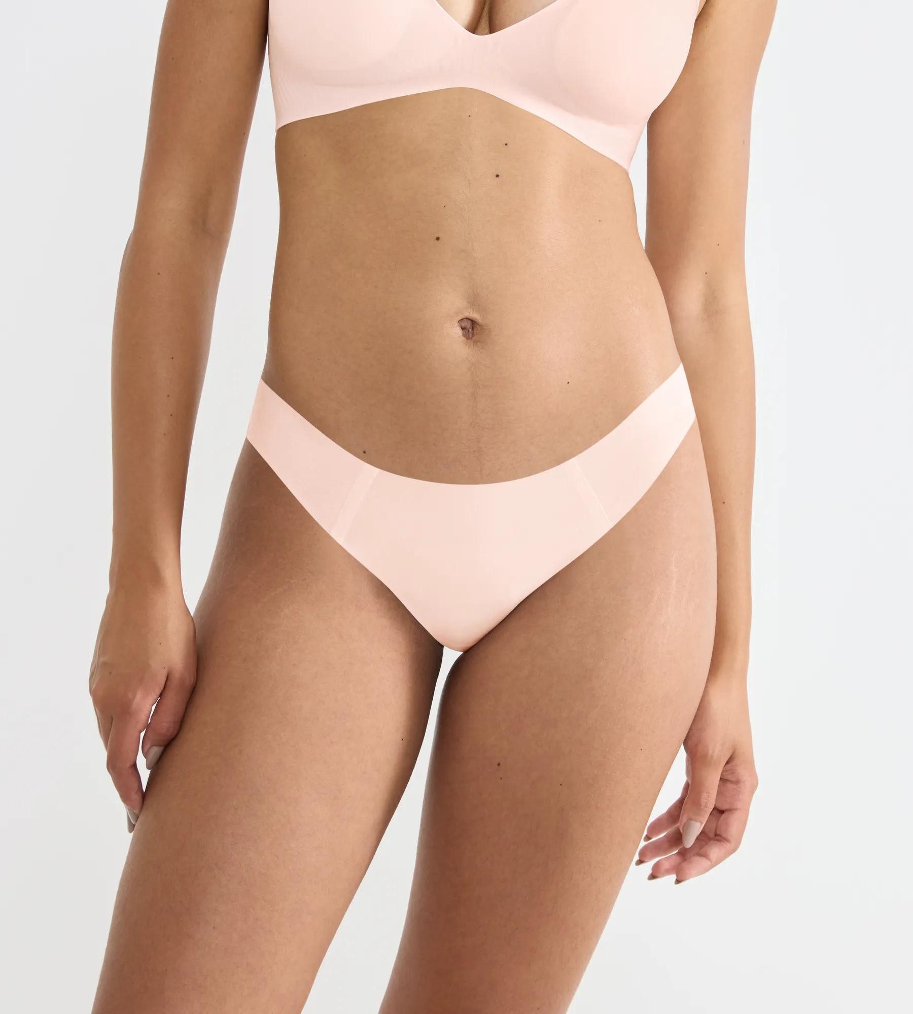 sloggi Tanga ZERO Feel 2.0 nahtlos, superweiches Interlock-Jersey Material, ultraleicht
