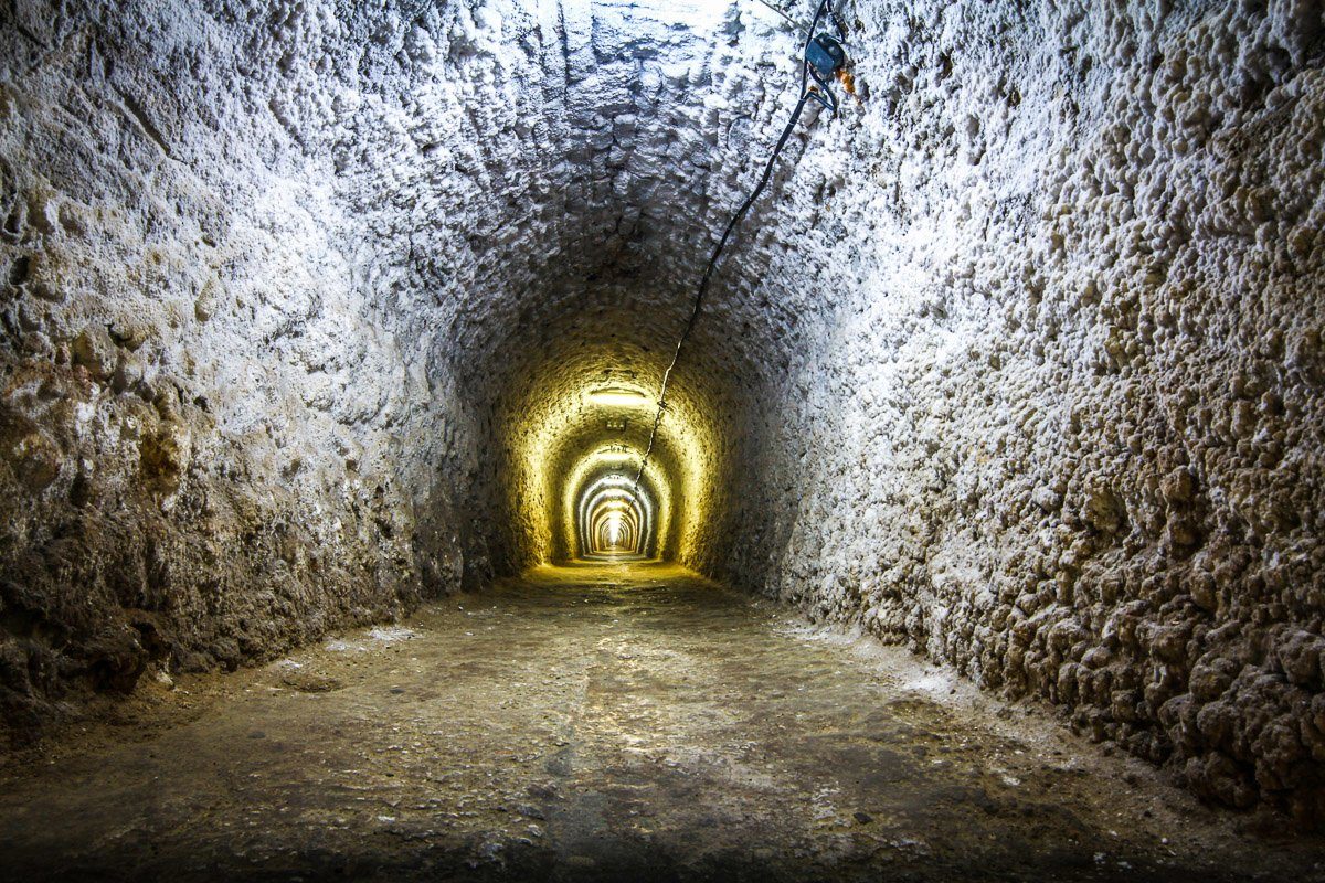 Tunnel Fototapete Papermoon