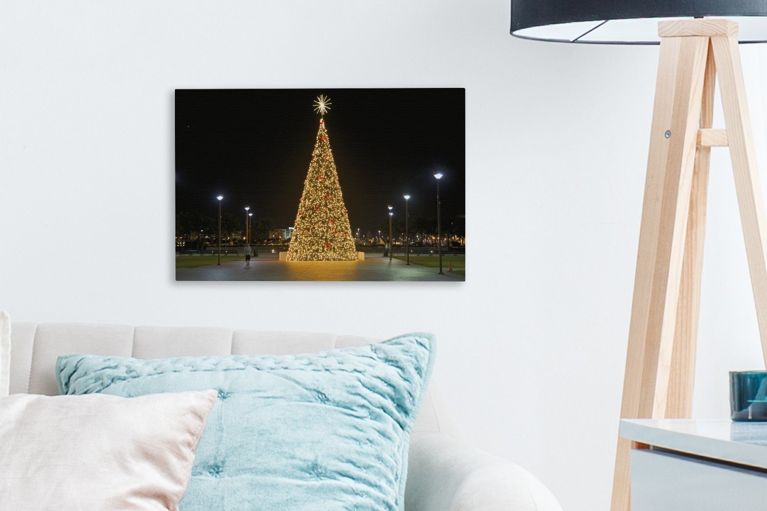 riesiger Weihnachtsbaum Vereinigten Leinwandbild St), in Wandbild Ein Leinwandbilder, Aufhängefertig, (1 Wanddeko, 30x20 den OneMillionCanvasses® cm Staaten,