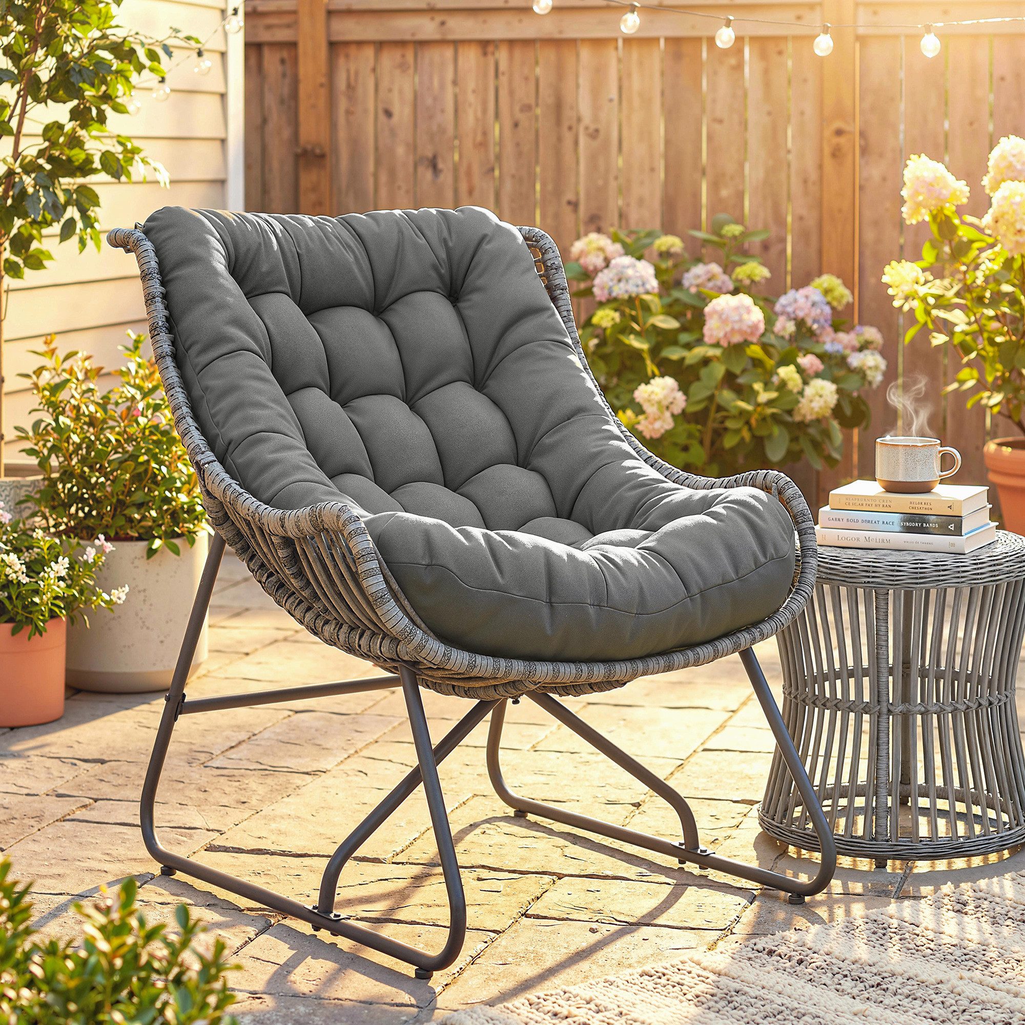 Outsunny Gartenbank mit Kissen, Bänder (Korbsessel, 1-St., Rattansessel), für Garten Balkon Veranda Terrasse Dunkelgrau
