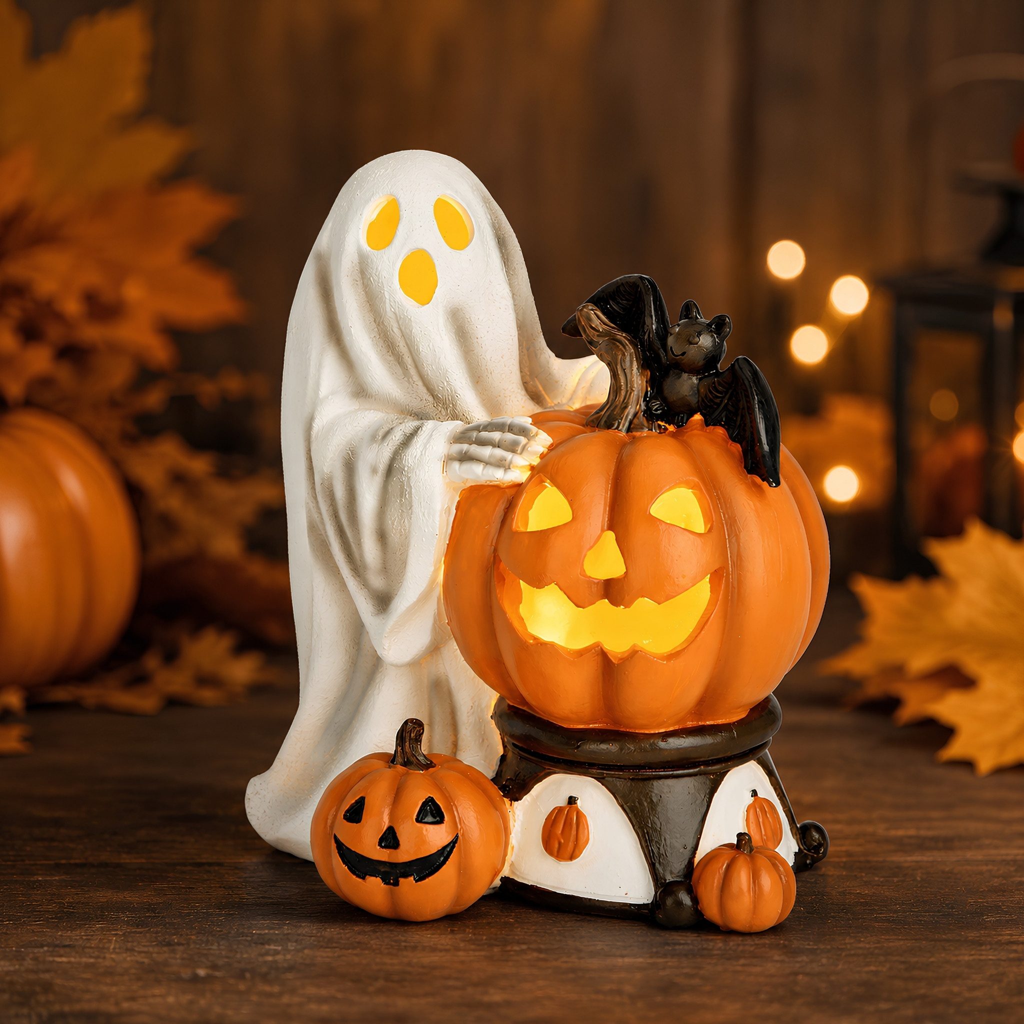 matches21 HOME & HOBBY Dekolicht LED Halloween Dekofigur in 14x15x10 cm - Geist mit Kürbis aus Poly, LED, Warmweiß, LED-Geist - Polyesin - 2×LR44 - kein Timer