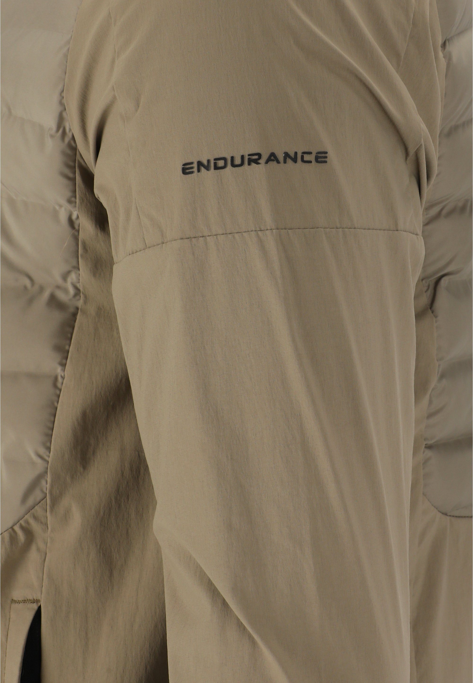 ENDURANCE Laufjacke Benst aus grün Material winddichtem