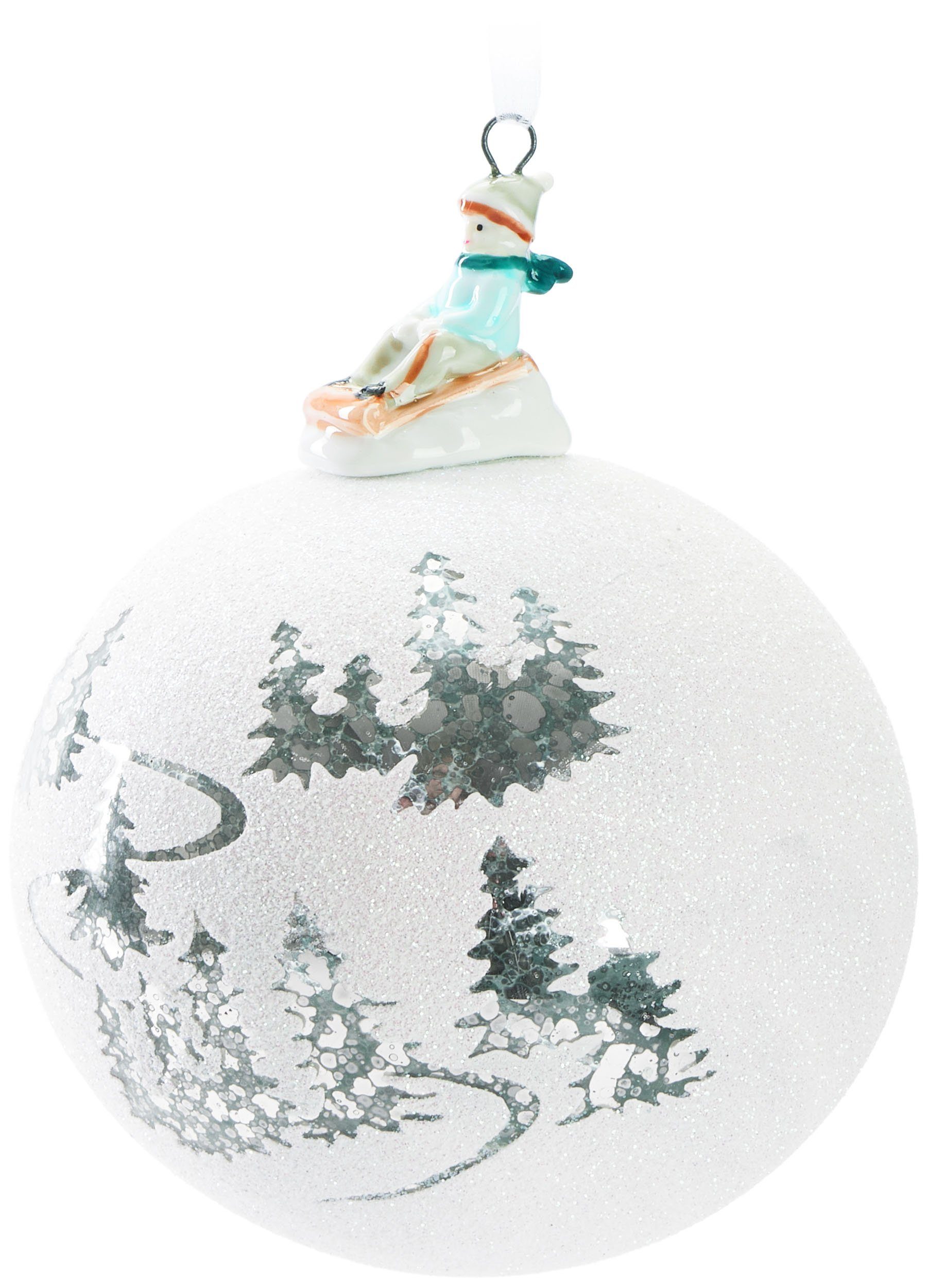 BRUBAKER Weihnachtsbaumkugel Premium Weihnachtskugel - Skipiste mit Ski/Schlitten Porzellan Figur (1 St), Glitzer Kugel mit Schnee Landschaft - 10 cm Glas Baumkugel Handarbeit