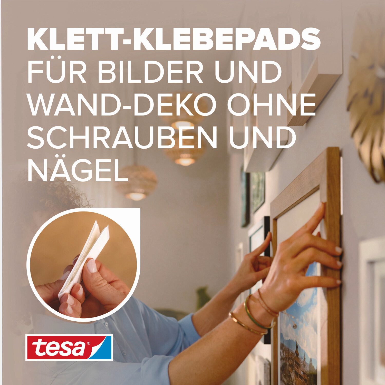 tesa Klebehaken, (Packung, 1-St., 32 Strips zum An- und Abklicken von Bildern oder Wanddeko), Größe M, starker Halt ohne Bohren, wiederablösbar, mehrfach verwendbar