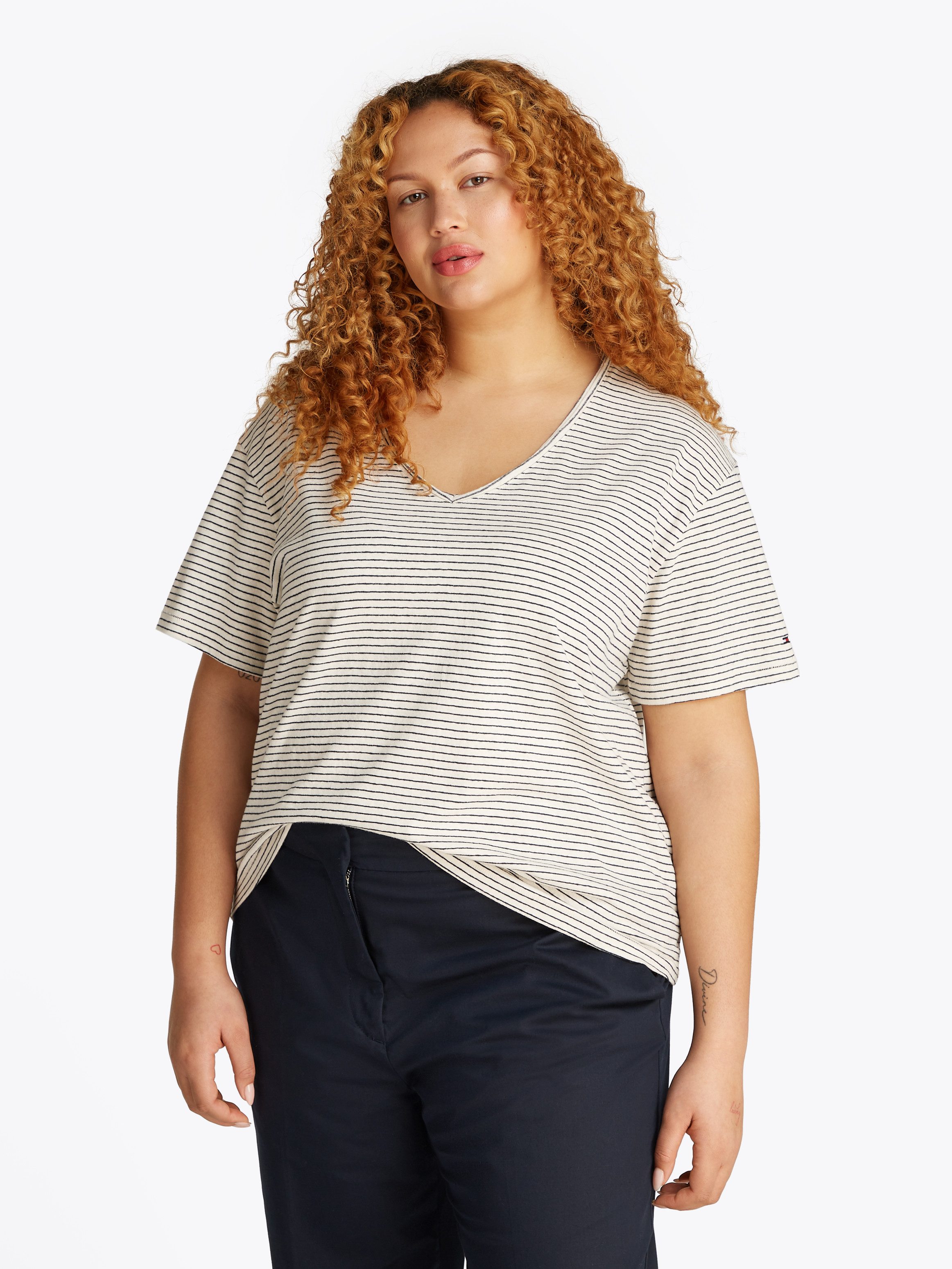 Tommy Hilfiger Curve V-Shirt CRV MODERN CO LINEN V-NK SS in Großen Größen günstig online kaufen