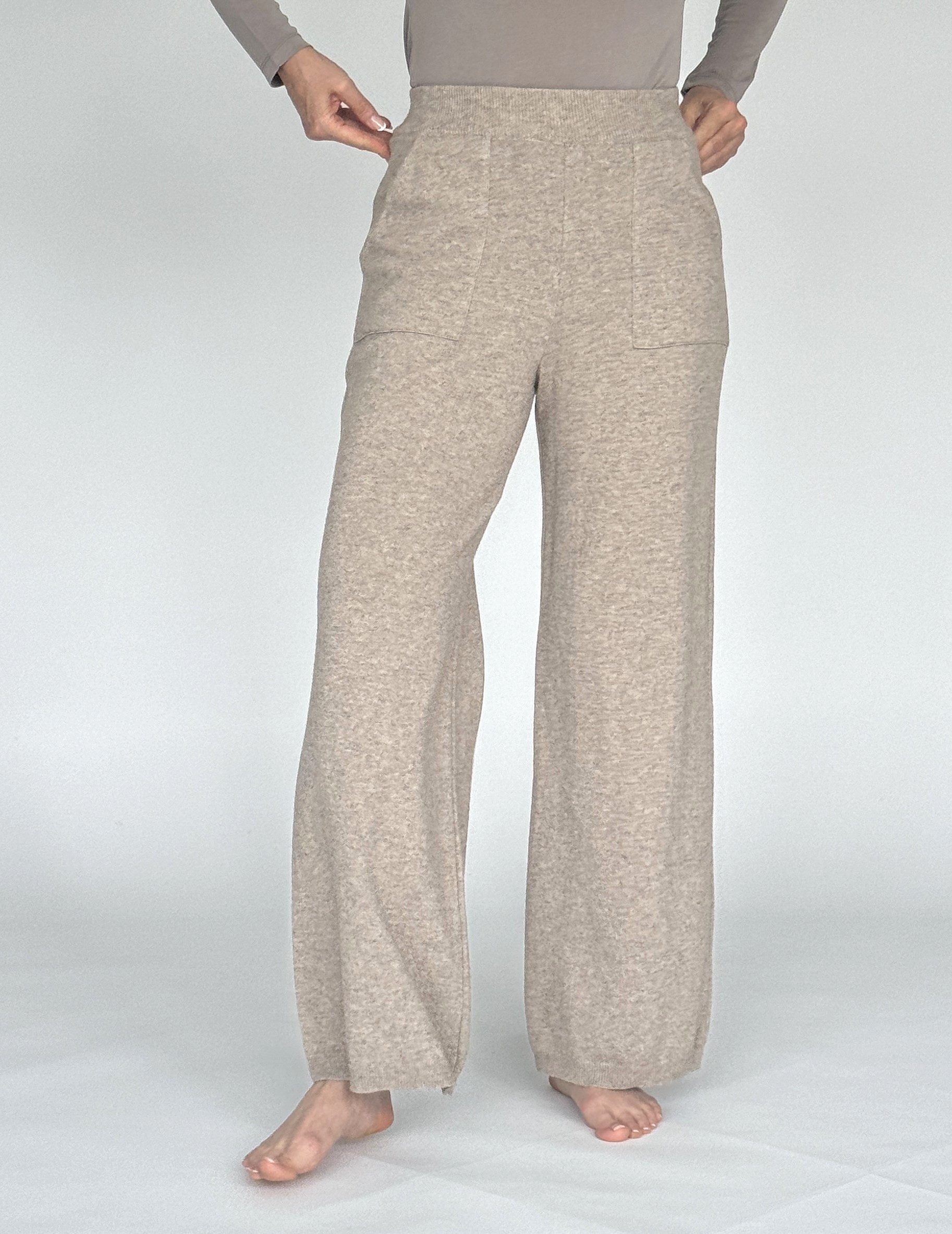Zuckerwatte Strickhose mit breitem elastischem Bund aus feiner Cashmere Mischung