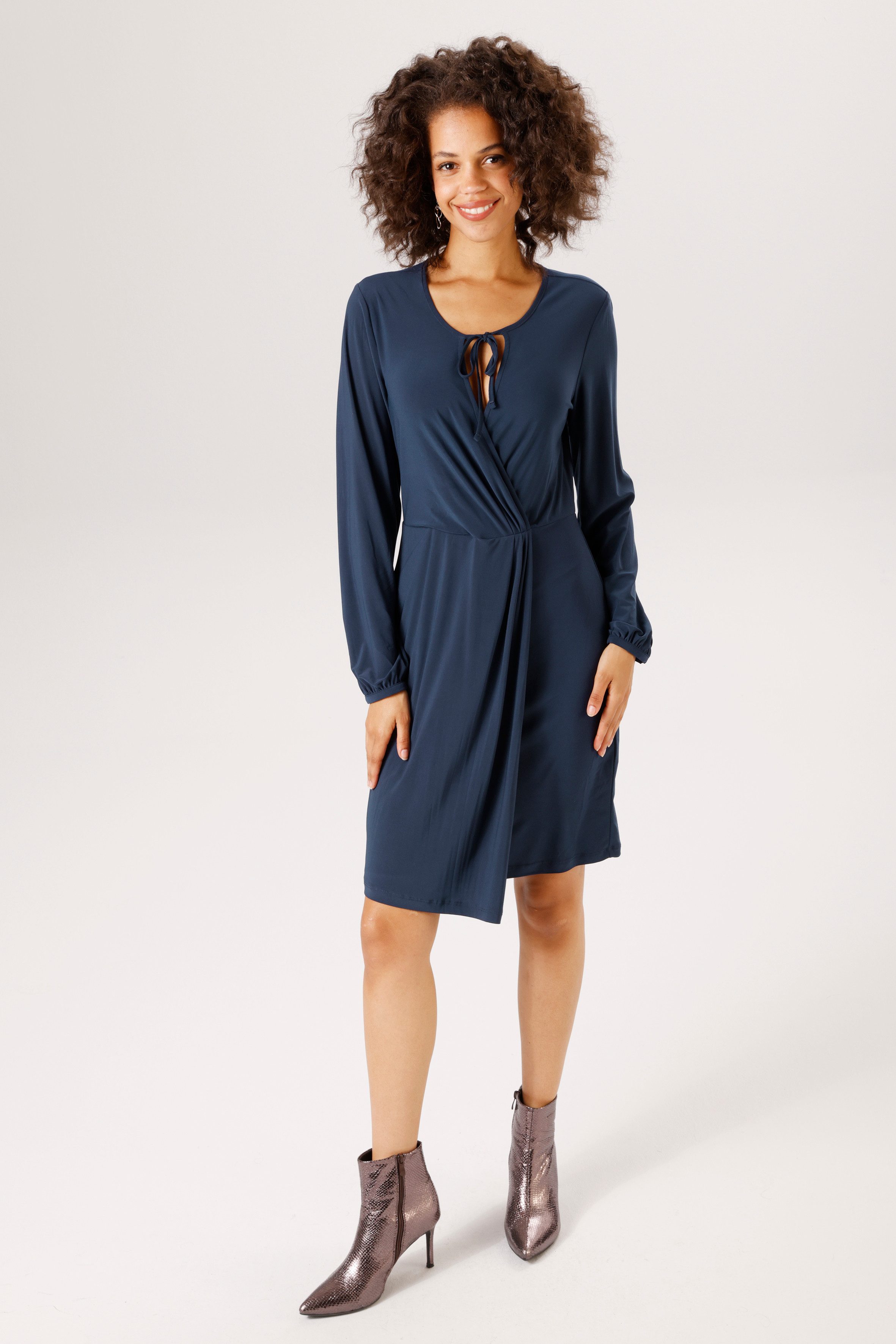 Aniston CASUAL Jerseykleid in raffinierter Wickel-Optik - NEUE KOLLEKTION