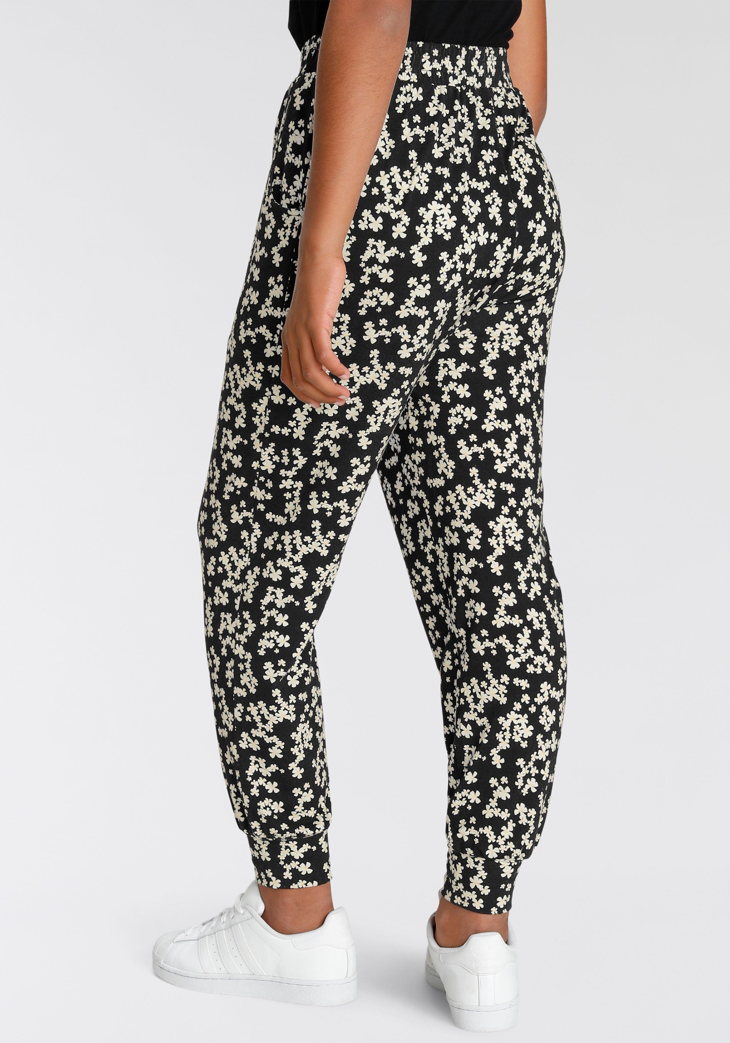 KIDSWORLD Haremshose Viskosehose allover gemustert mit Blumen bedruckt