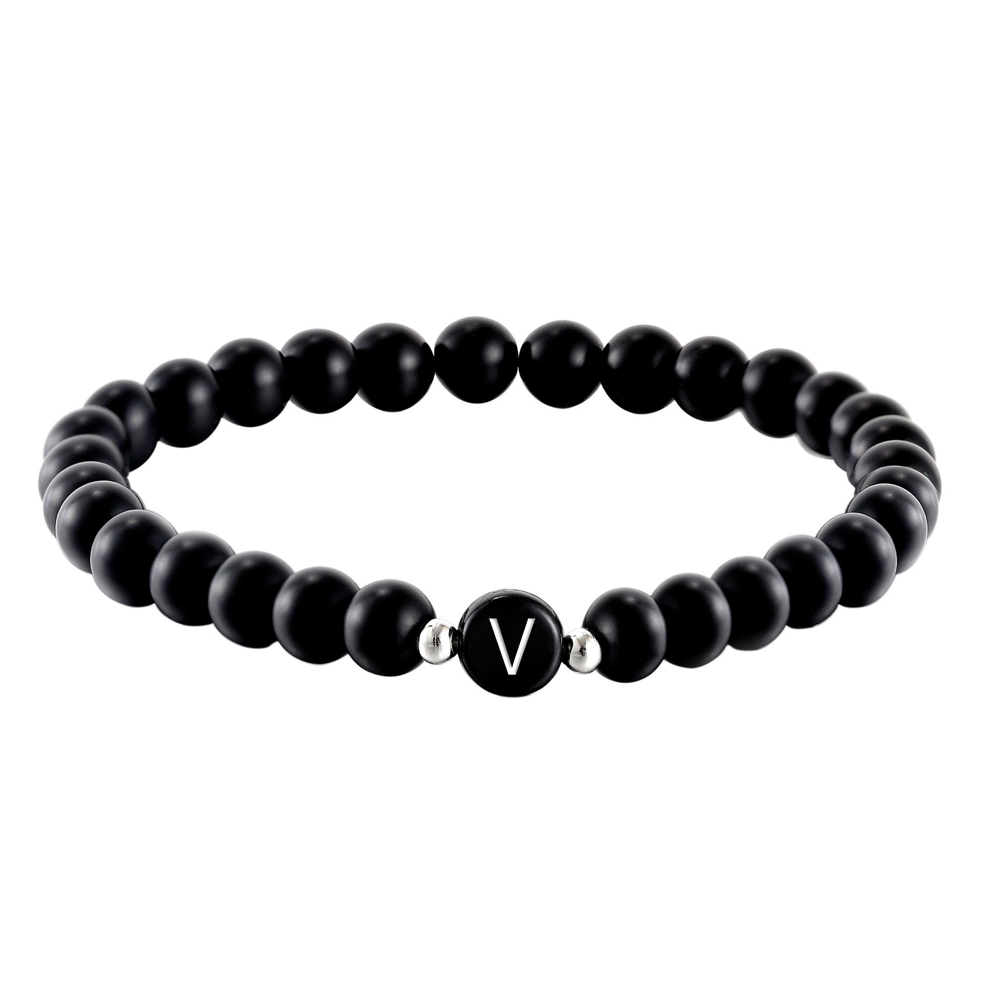 Kim Johanson Armband Initial, aus schwarzem Onyx mit Buchstaben-Perle, elastisch. Reduzierter Preis € 11,99. Unverbindliche Preisempfehlung € 29,99