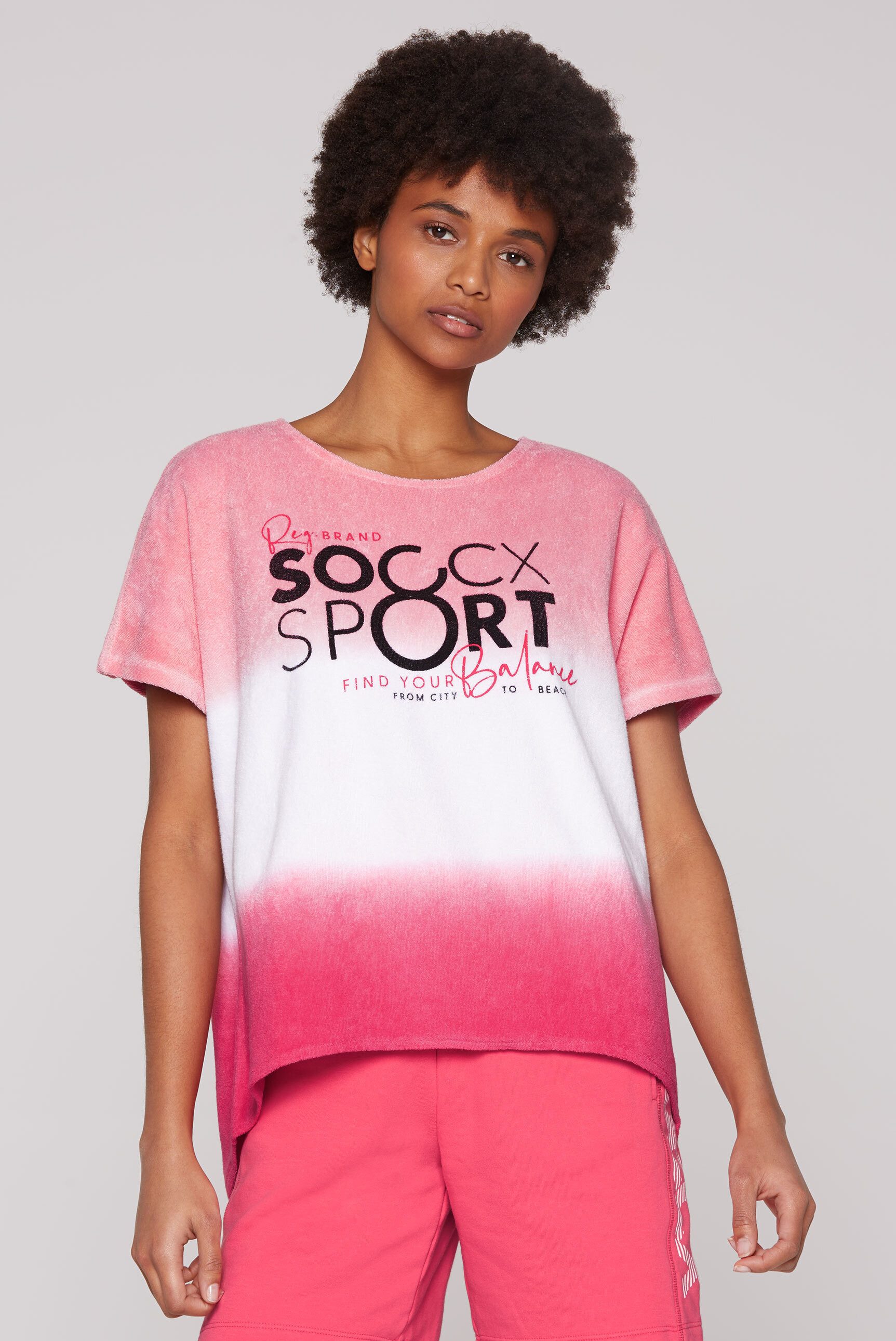 SOCCX Rundhalsshirt mit überschnittenen Schultern günstig online kaufen