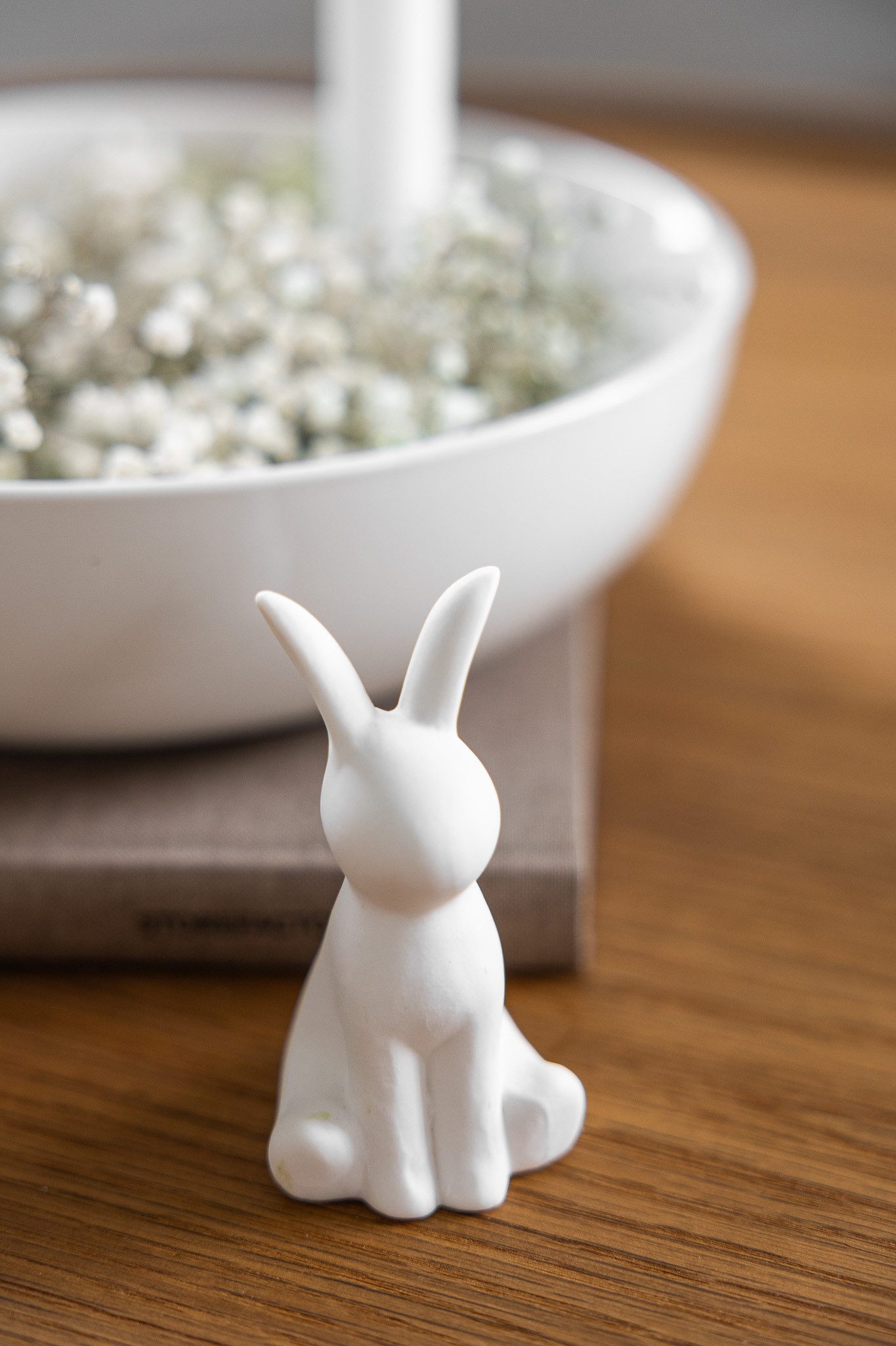 Storefactory Dekofigur Deko-Hase »Gunnar« sitzend, Keramik matt weiß, Skandi-Osterfigur