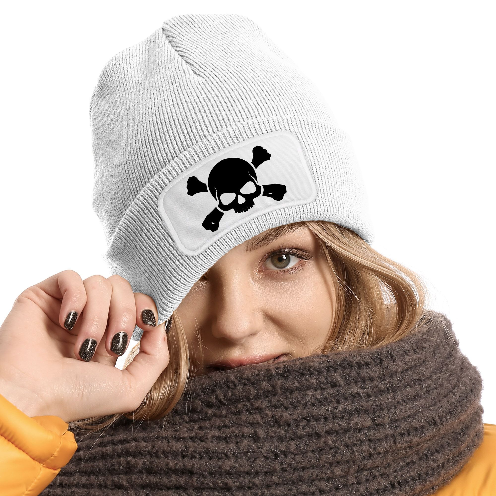 MoonWorks Strickmütze Damen Beanie mit Patch Totenkopf Design Strickmütze mit Spruch