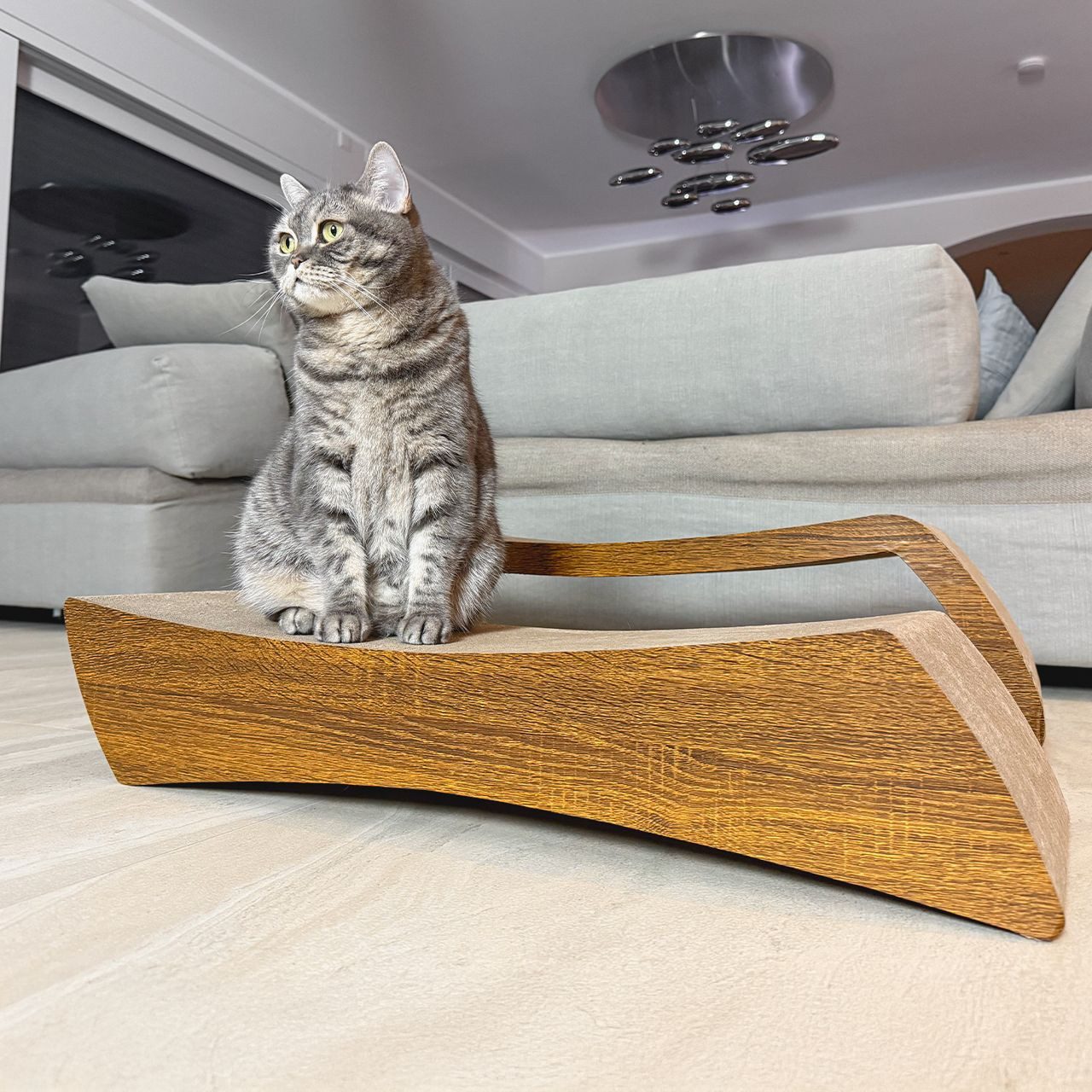 Canadian Cat Company Kratzbrett PULSAR für Katzen, 76 x 24 x 15 cm, doppelseitig nutzbar, Kratzmöbel & Liegeplatz