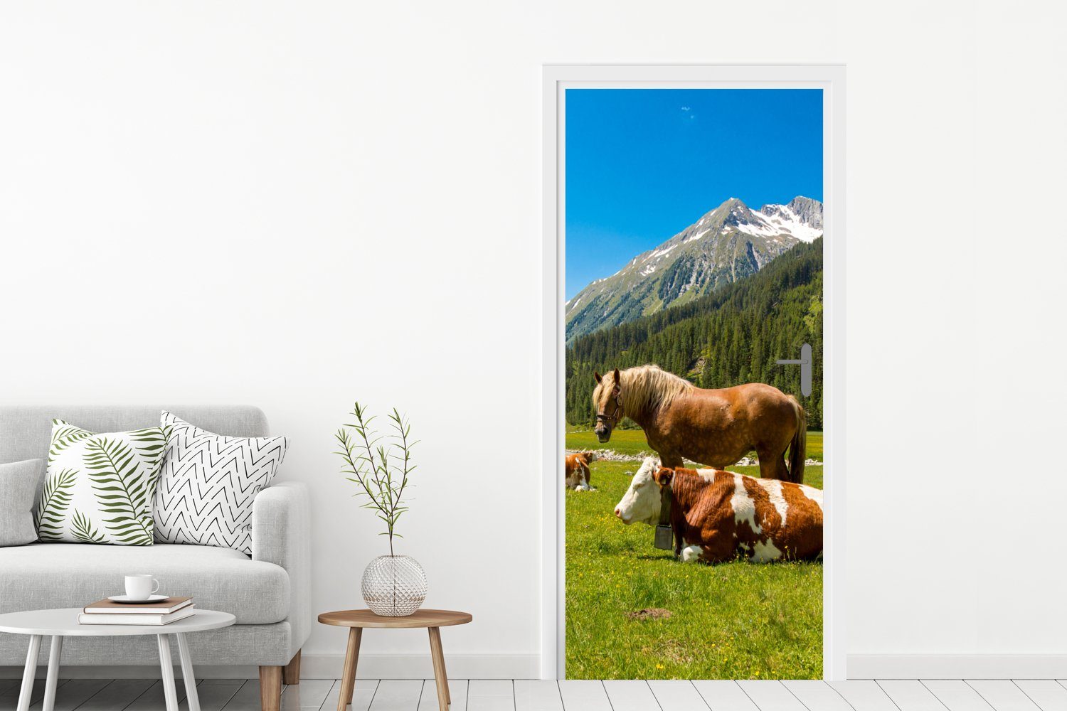 cm Türtapete Fototapete Türaufkleber, Alpen, MuchoWow - - (1 75x205 bedruckt, für Kühe St), Matt, Tür, Pferde