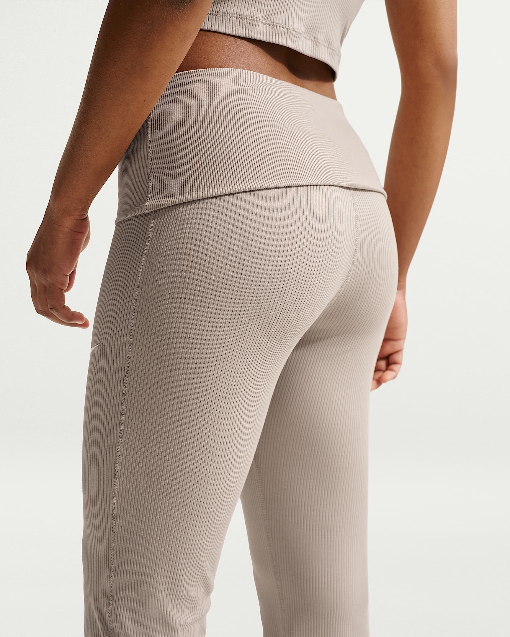 Nike Sportswear Sporthose W NSW CHILL KNIT RIB PANT mit elastischem Bund, lässige Silhouette
