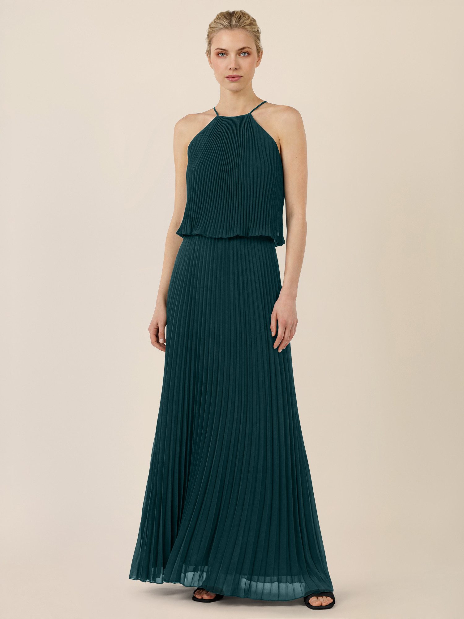 Apart Chiffonkleid mit Neckholder