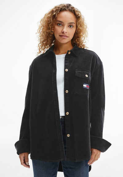 Tommy Jeans Hemdbluse »TJW CORD OVERSHIRT« aus Feincord mit Tommy Jeans Logo-Badge