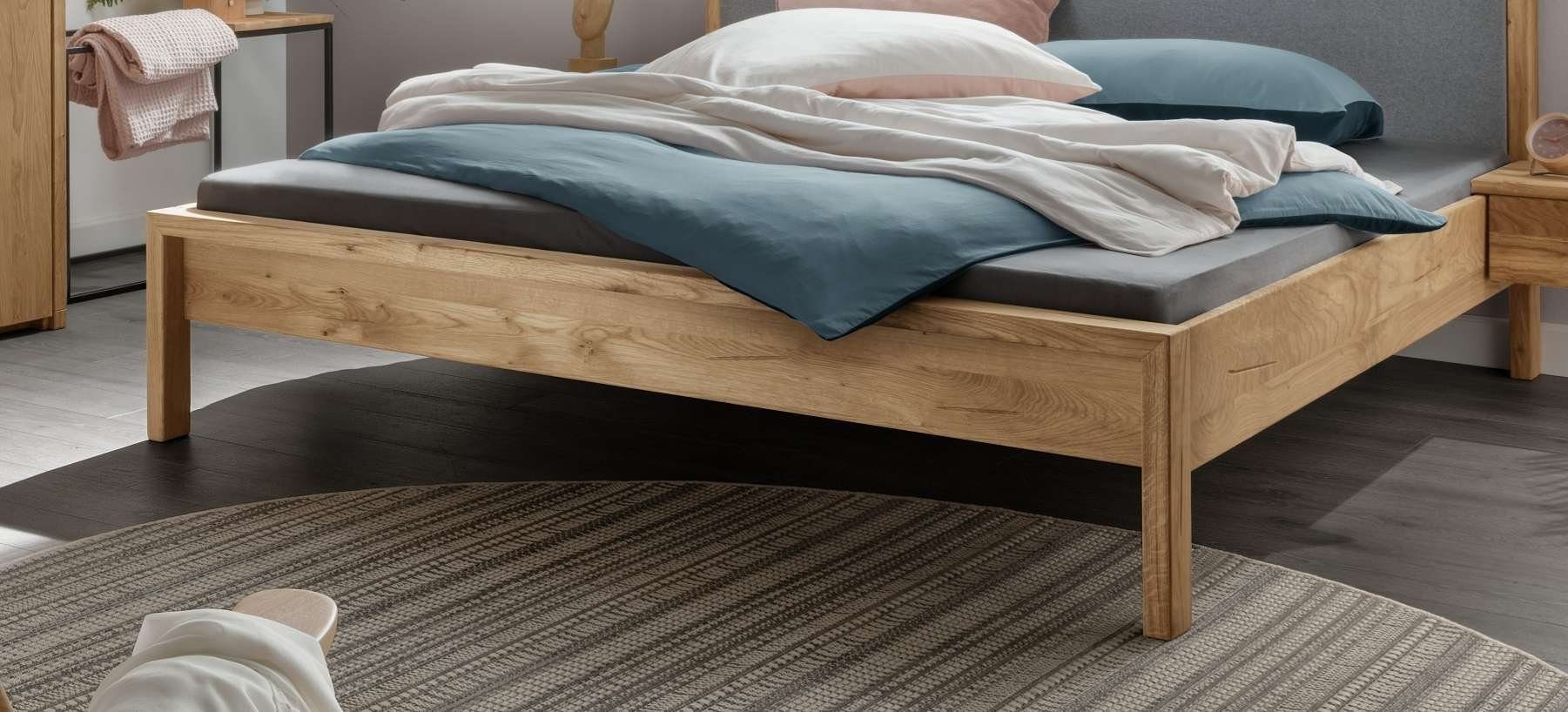 Home affaire Schlafzimmer-Set Huven Schlafzimmer, (3-tlg), Massivholzbett aus Eiche mit 2 Nachttische, FSC®-zertifiziert, stabil