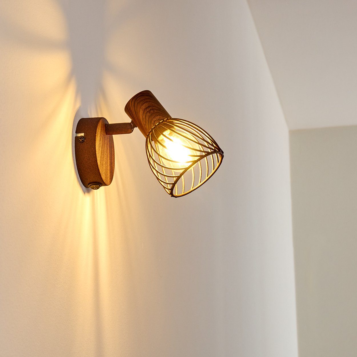 hofstein Wandleuchte »Laccio« verstellbare Wandlampe aus Metall/Holz in Rost/Braun, ohne Leuchtmittel, 1xE14, Wandspot im Retro/Vintage Design m. An-/Ausschalter am Gehäuse