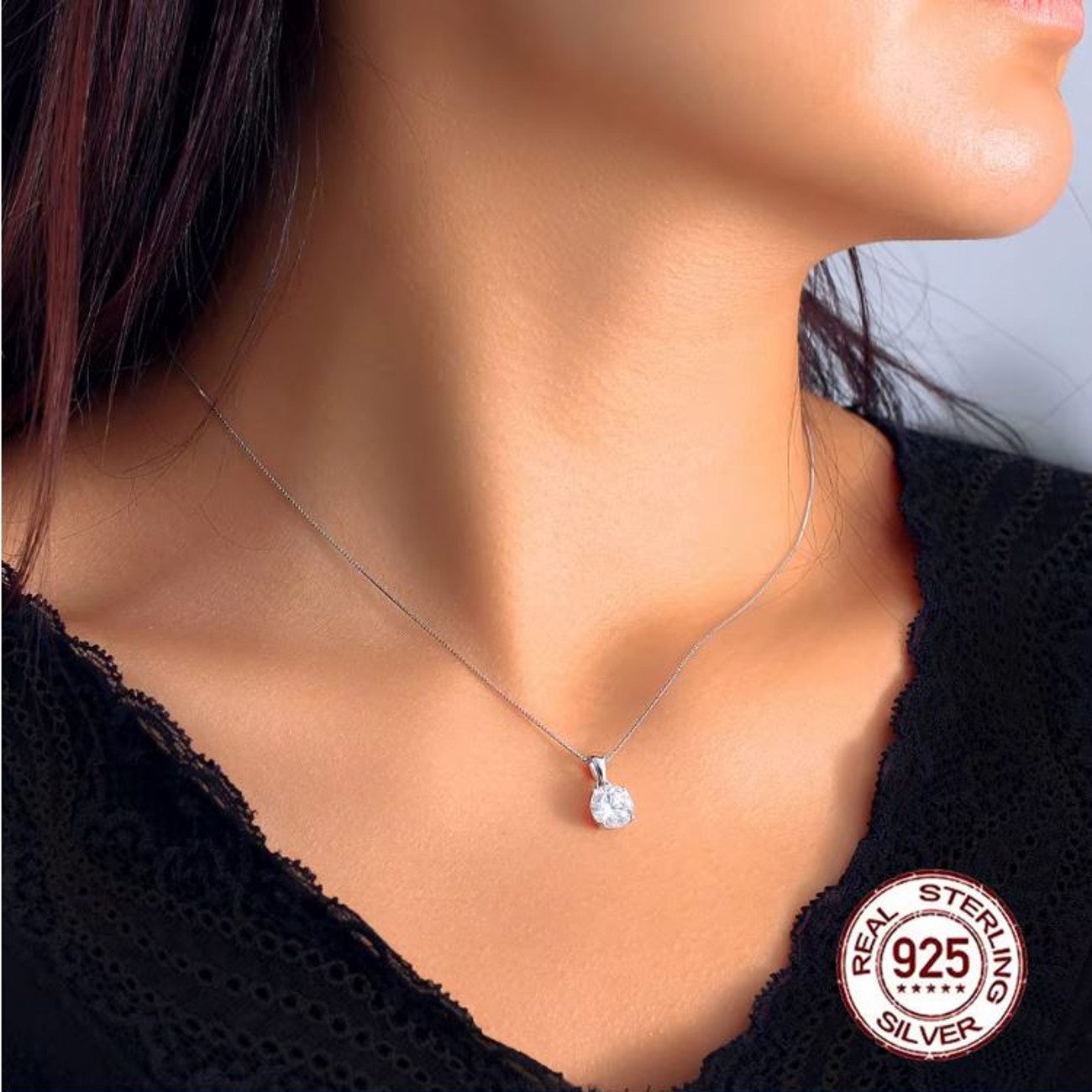 KARMA Kette mit Anhänger Damen 925 Silber mit Moissanit Anhänger 0,8 cm mit Zertifikat (Damenschmuck modern Halskette, Funkelnde Moissanite-Kette Geschenk für Frauen), Kette 40 cm Karabinerverschluss Geschenkbox