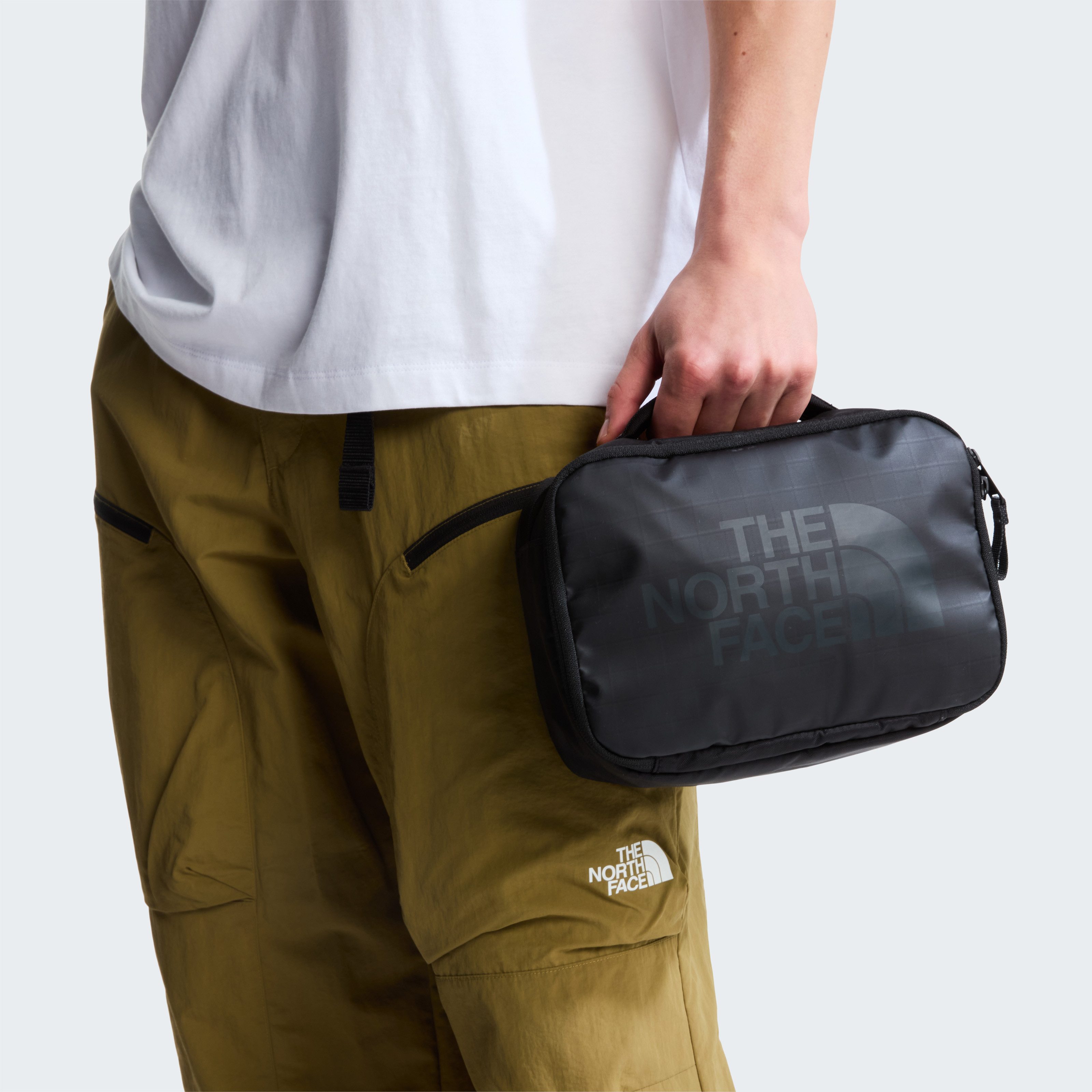 The North Face Kulturbeutel BASE CAMP VOYAGER TOILETRY KIT, für Erwachsene, aus Polyester, windabweisend, mit Mesheinsatz